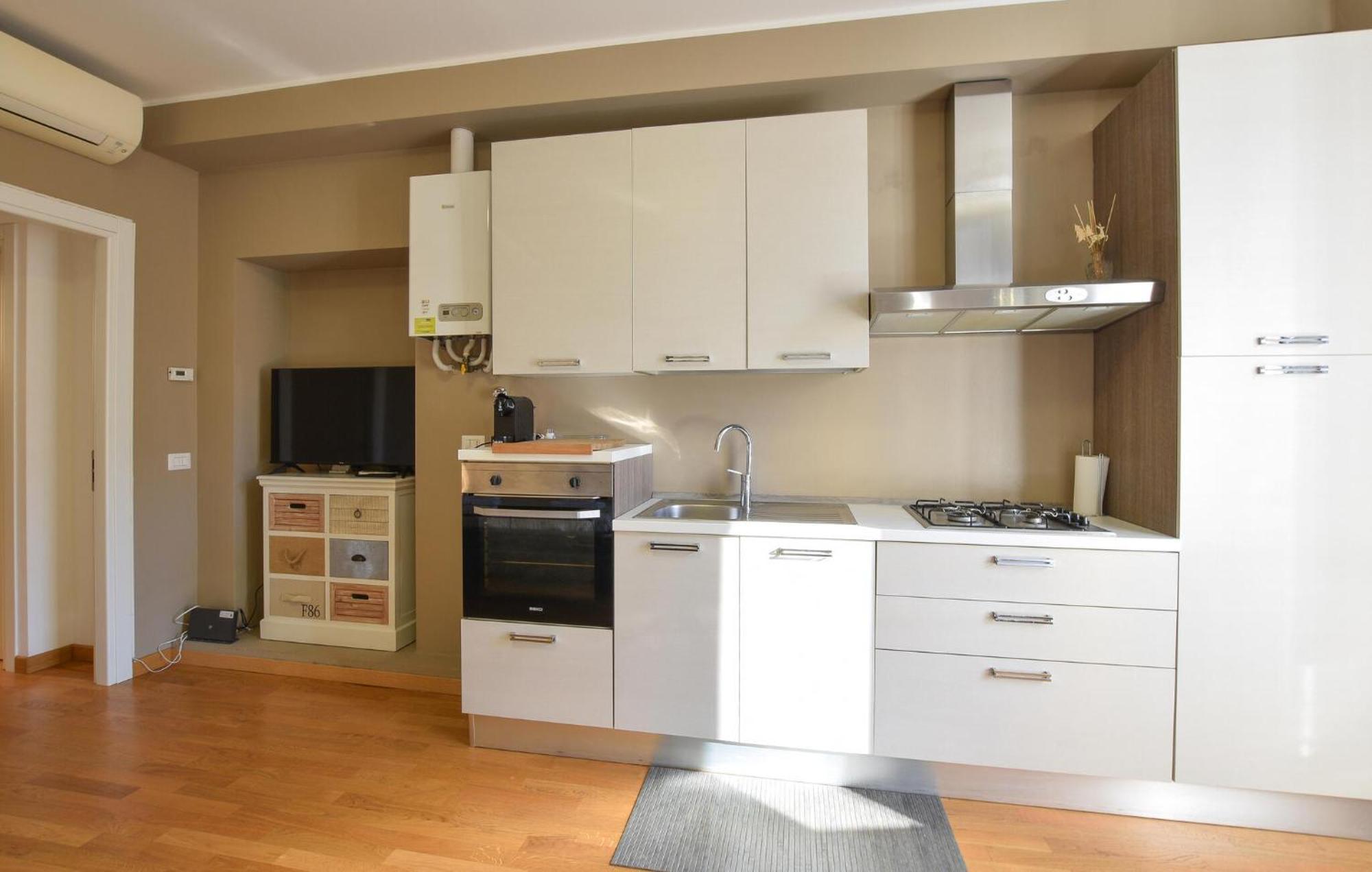 Stunning In With Kitchen Milaan