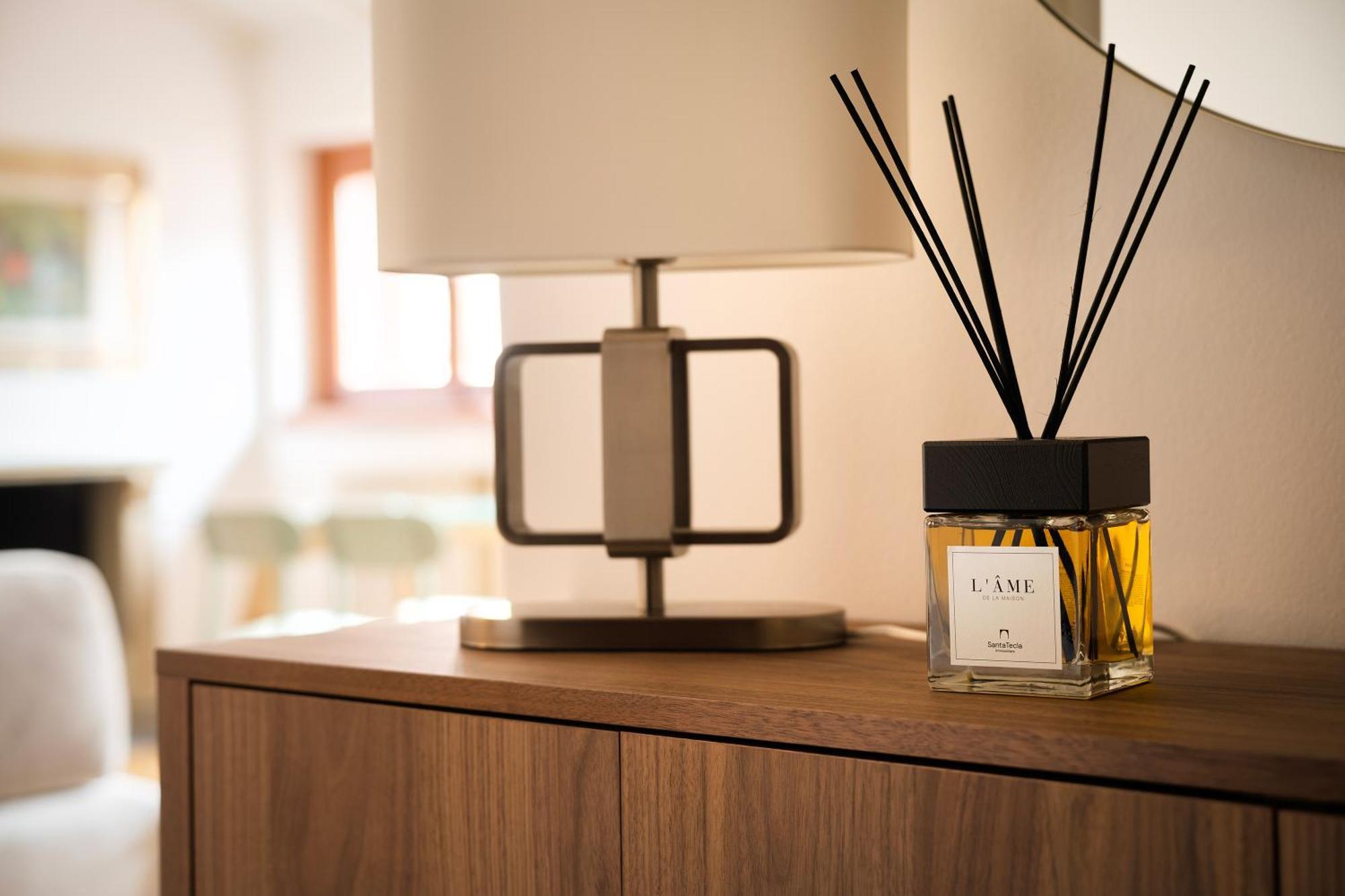 Santa Tecla Living Varese 14 * Milano