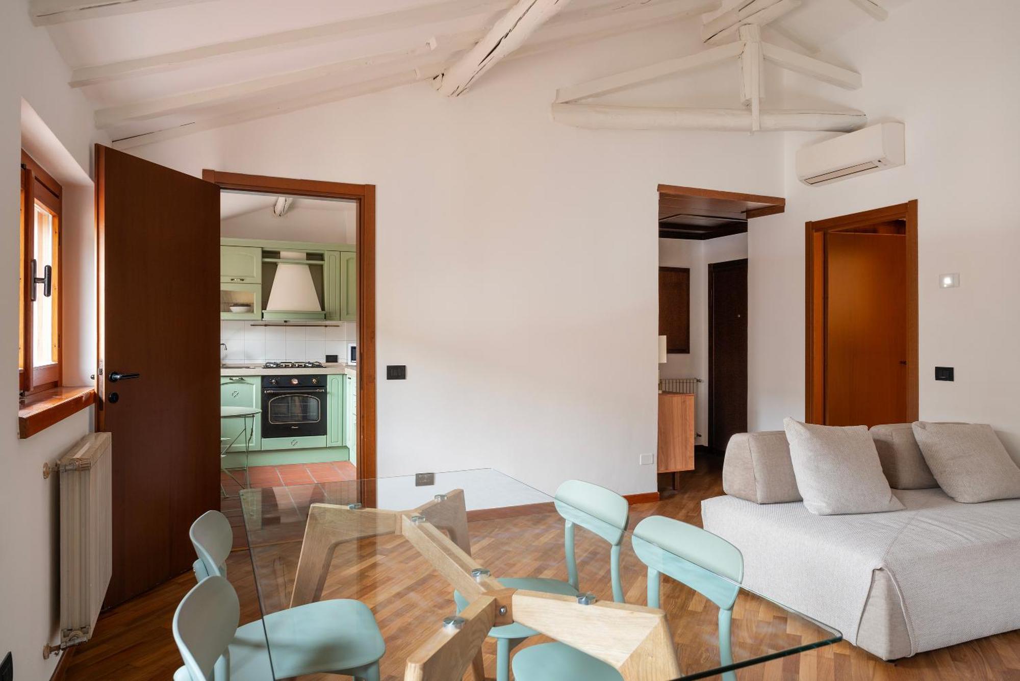 Santa Tecla Living Varese 14 * Milano
