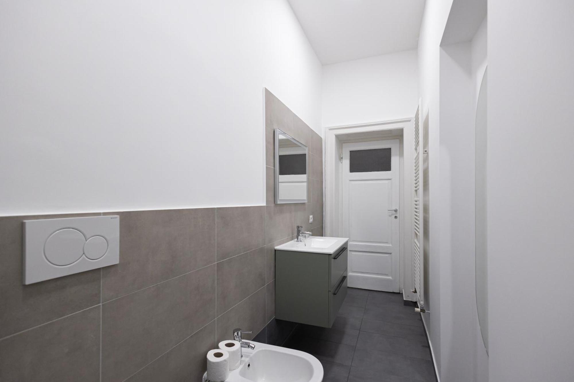 Appartamento Elegante Quadrilocale Liberty In Zona Risorgimento