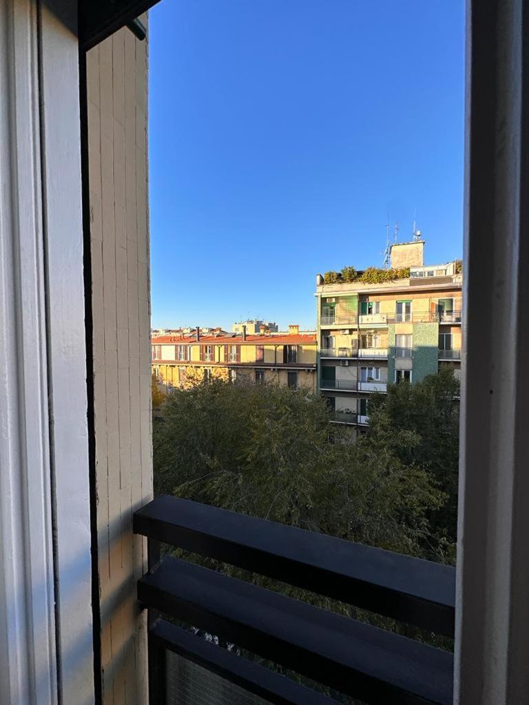 Kibilu - Via Lomellina Mm Argonne - Linate Airport * Milaan