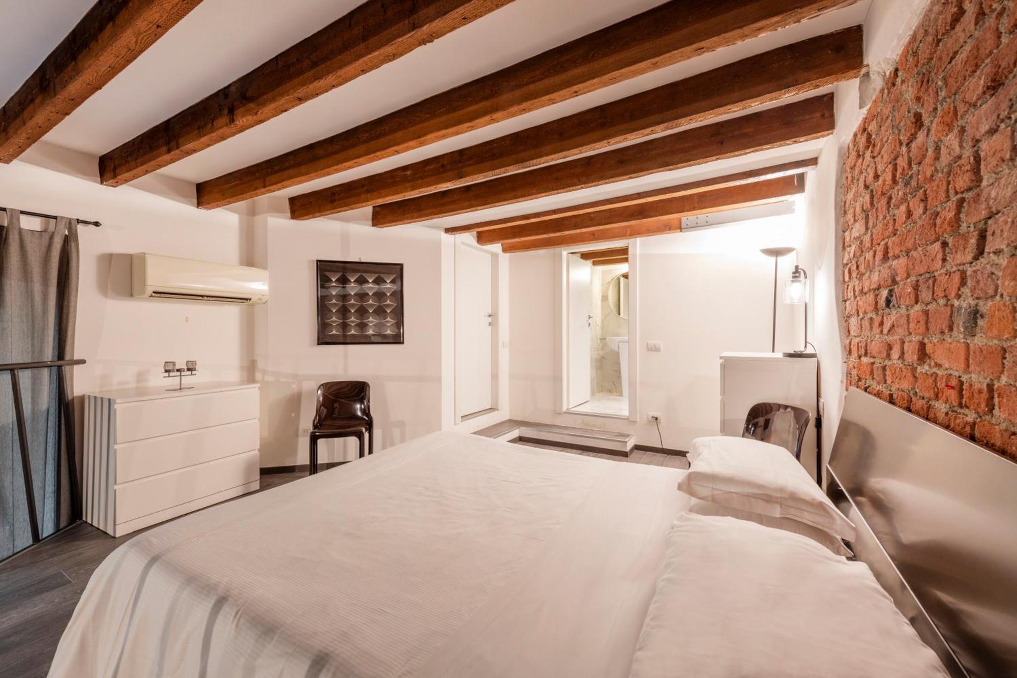 Apartment Charming Loft In Isola Milan
