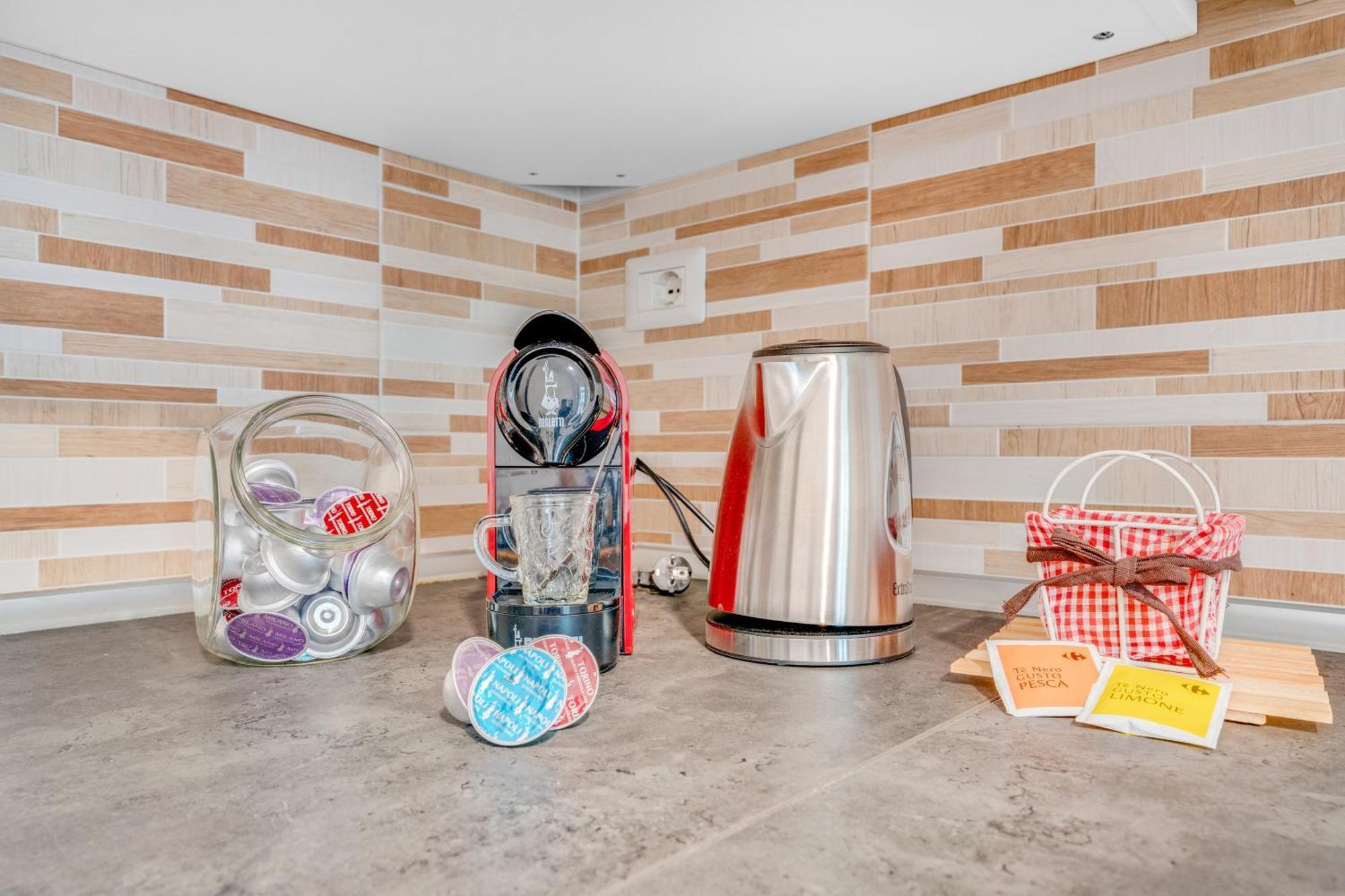 Ellebnb - Wifi, Netflix E Metro M2 A 100 Metri Appartamento *
