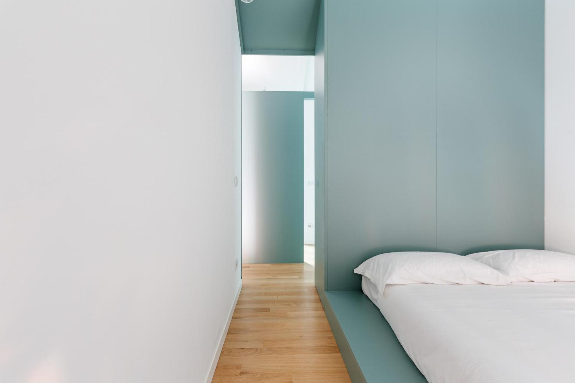 - 800 M Far From Lancetti Station Apartment *