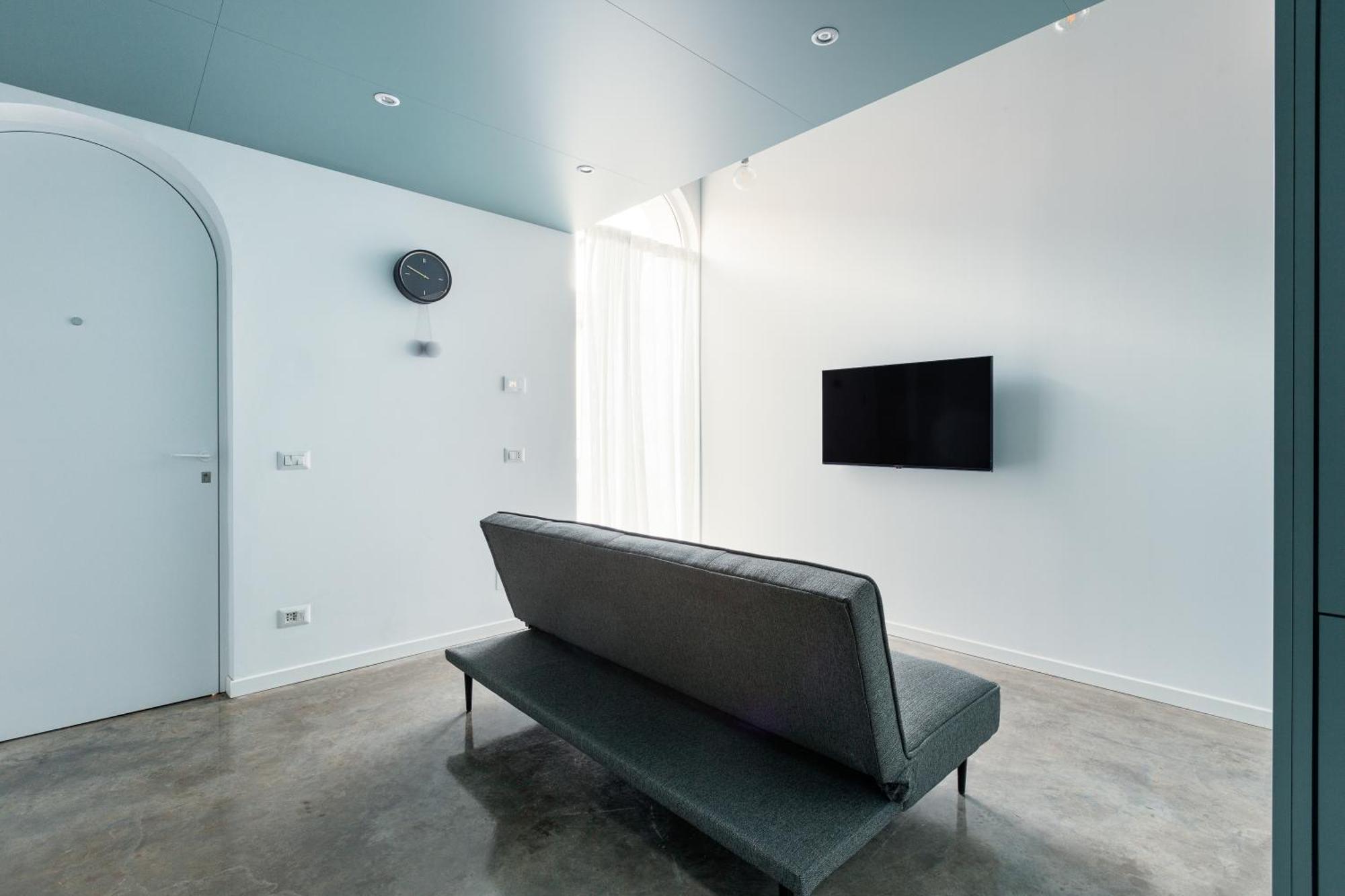 Apartment - 800 M Far From Lancetti Station *
