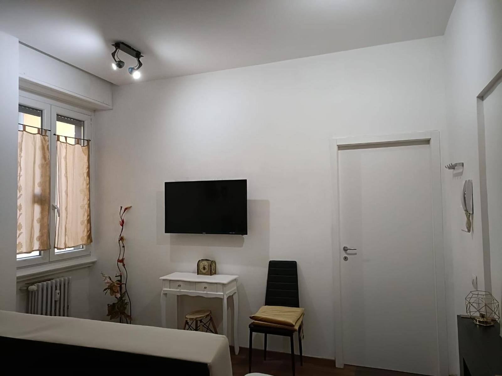 Apartment Lovely Piatti Duomo Milan
