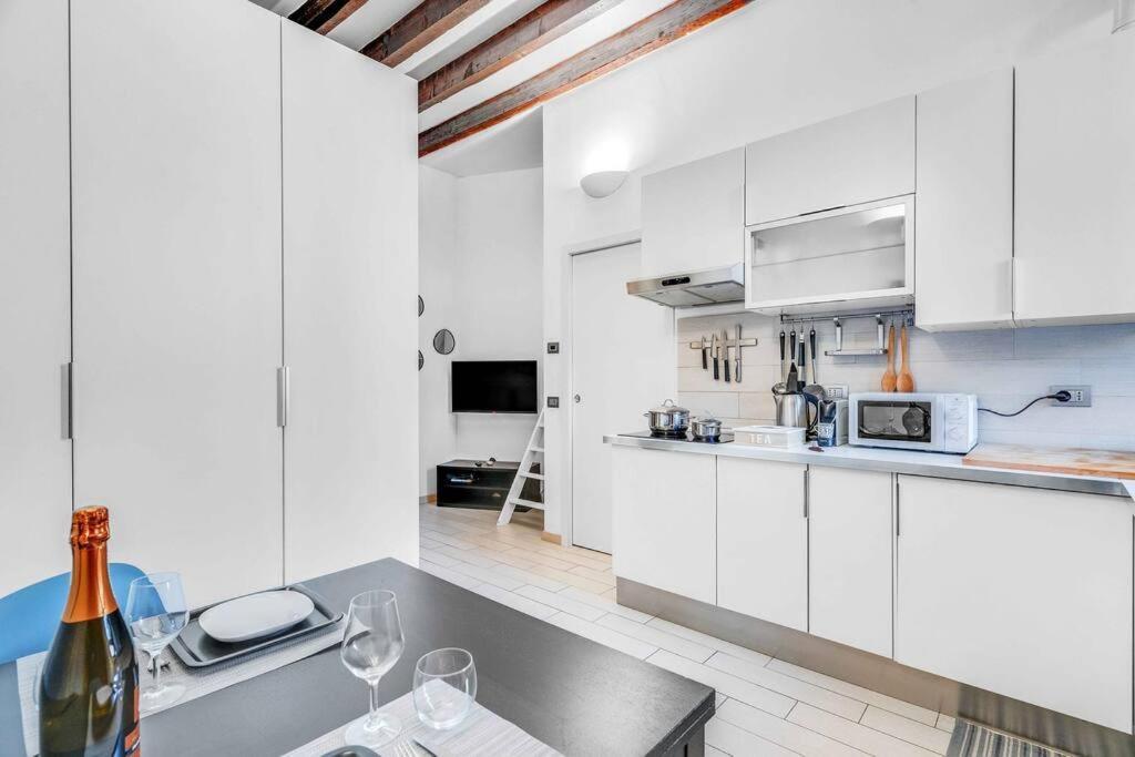 Leilighet Duomo M1 - Jdn House Con Wi-fi E Smart Tv Milano