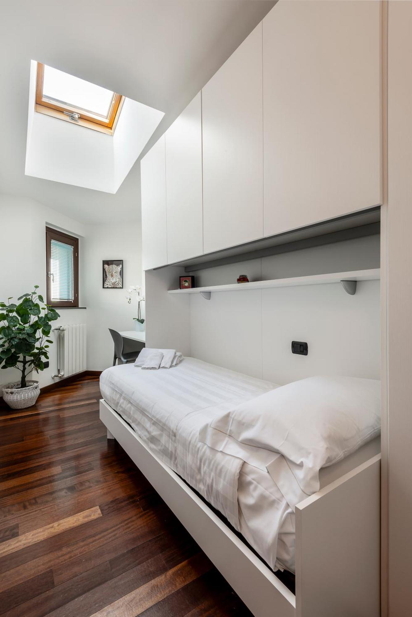 Lejlighed Stayeasy Sesia5 - 4 Bedrooms Penthouse, 2 Baths Milano