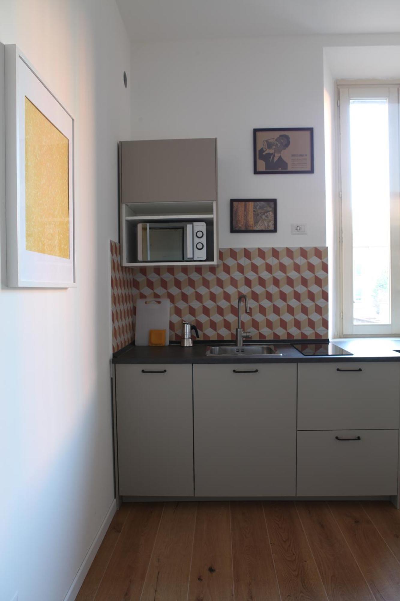 Modern Close To Metro Milano