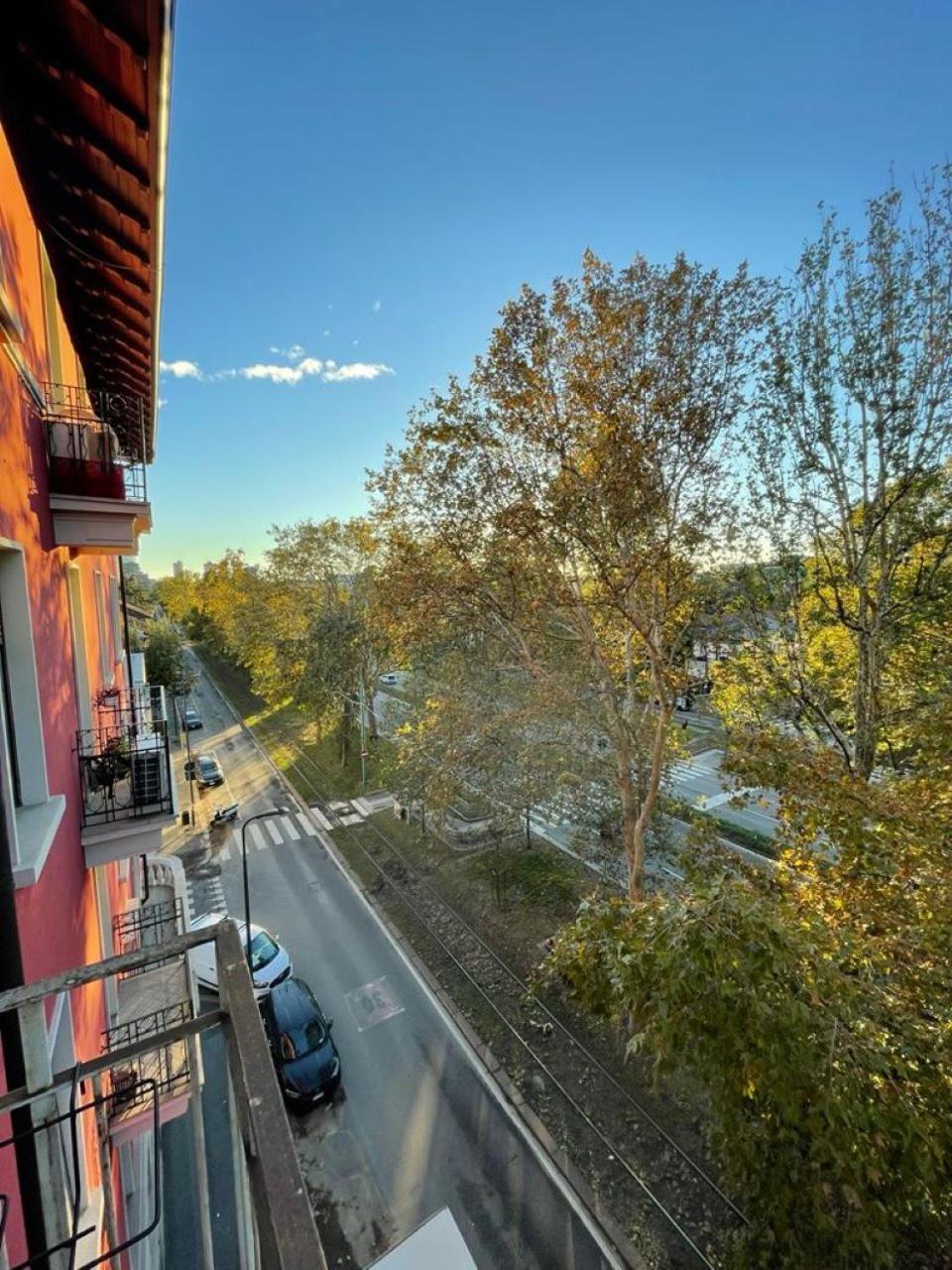 Da Me - Ampio Con 2 Da Letto Milano