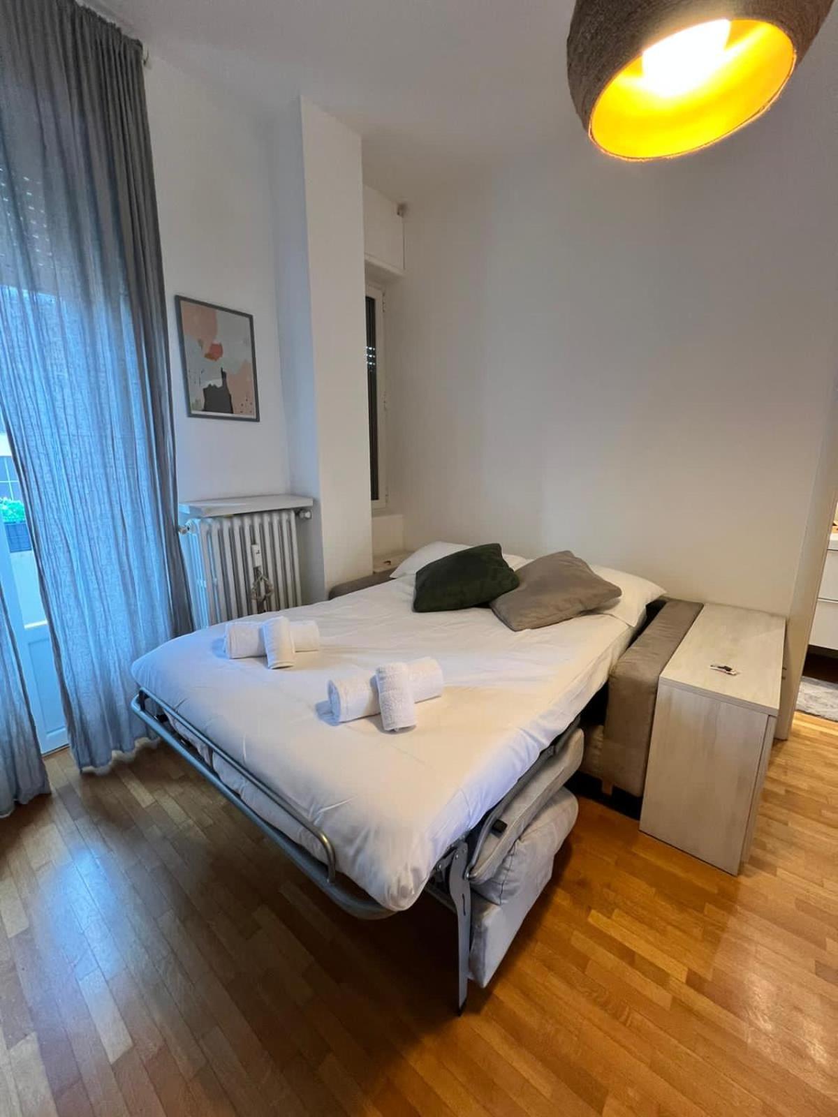 Da Vinci - With Balcony In Design District - Tortona Area