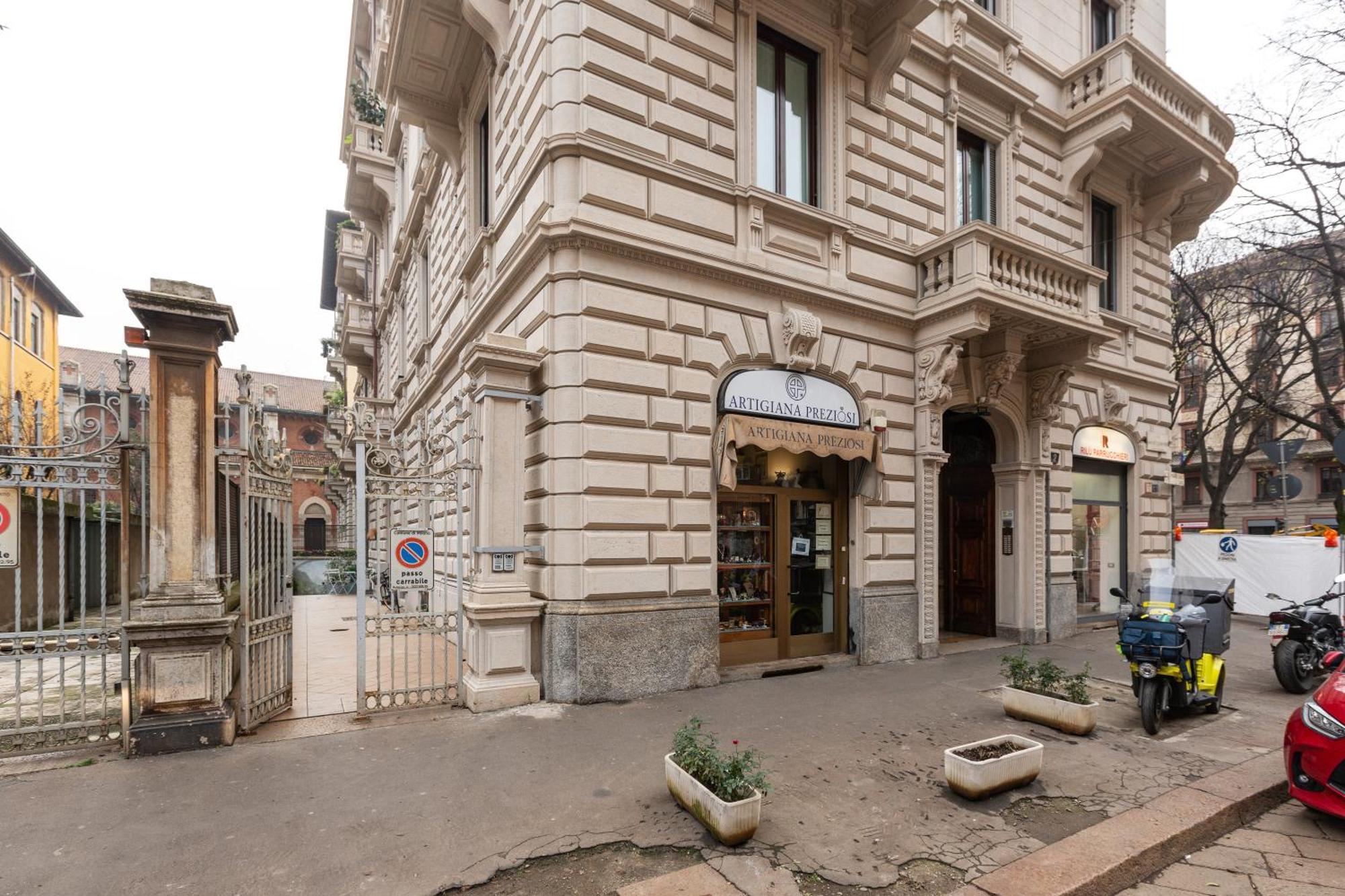 Chic & Modern Flat Just 450 Mt From Centrale Fs Milaan