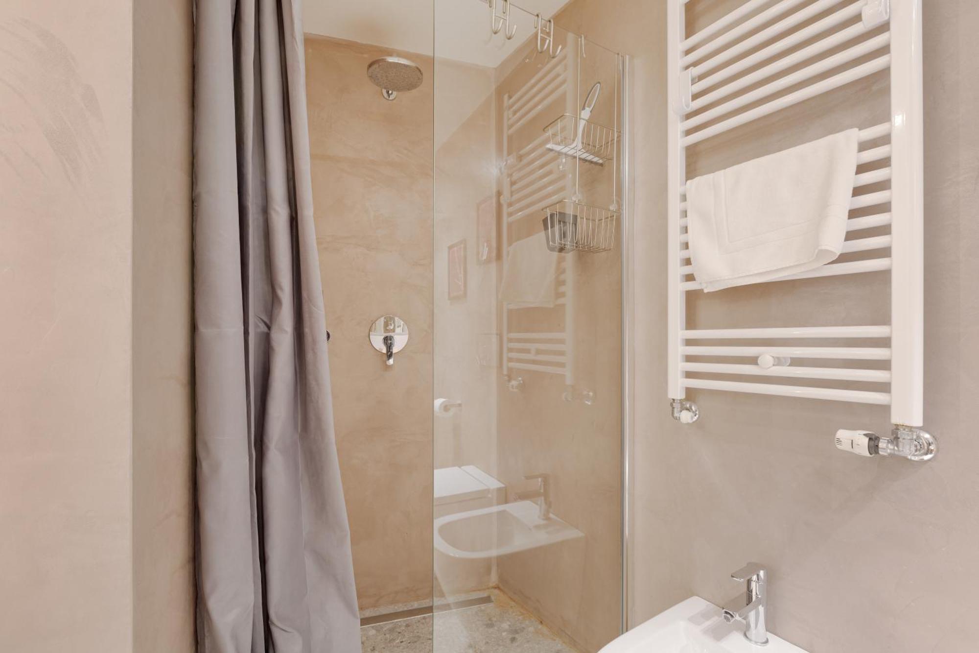 Chic & Modern Flat Just 450 Mt From Centrale Fs