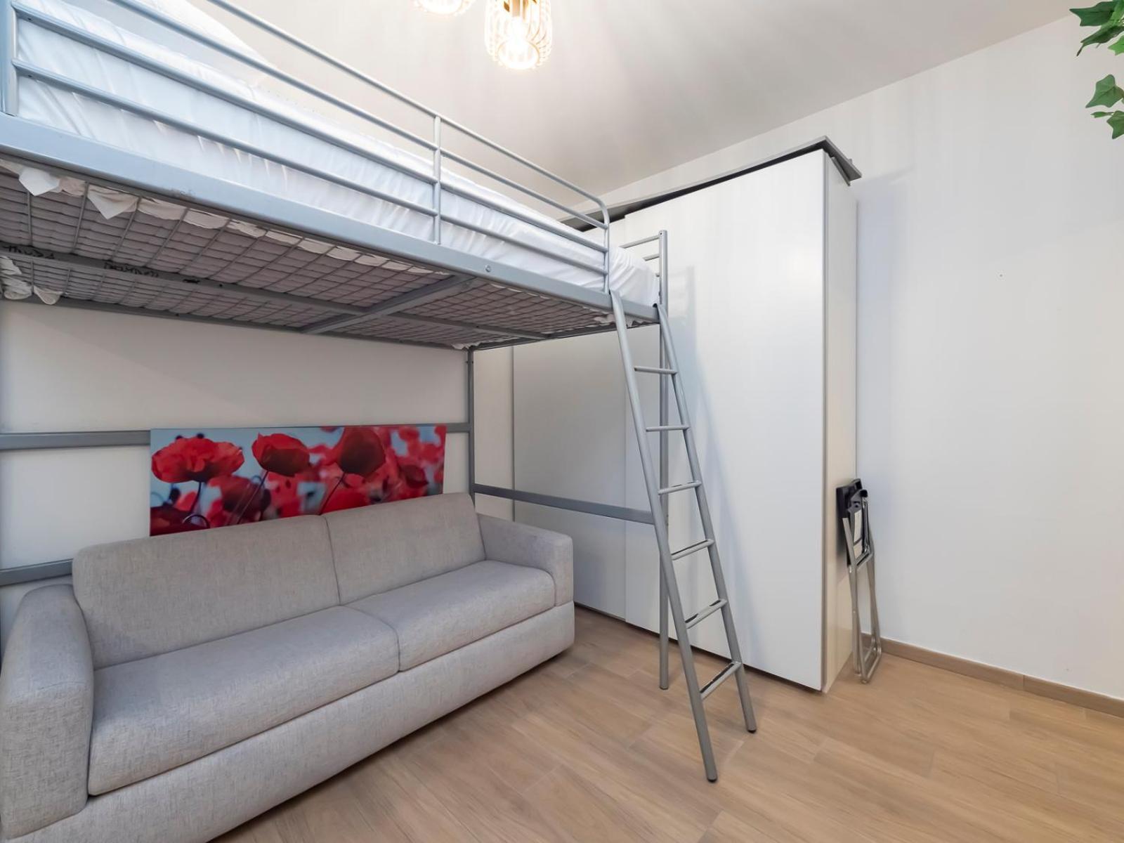 Ihost - Lucania 3 Milano