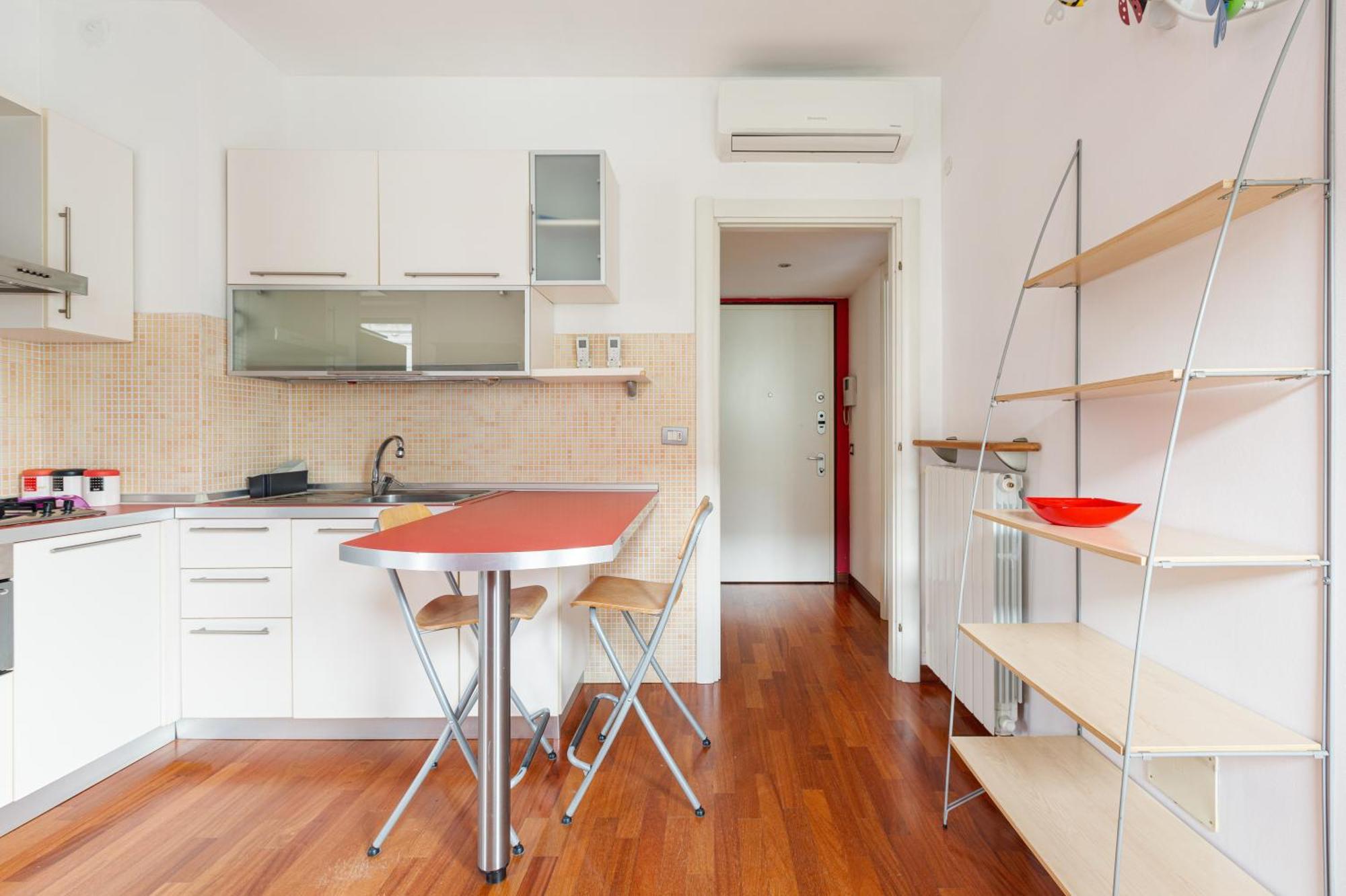 Zara Cozy With Balcony - 250m From M5 Istria * Milano