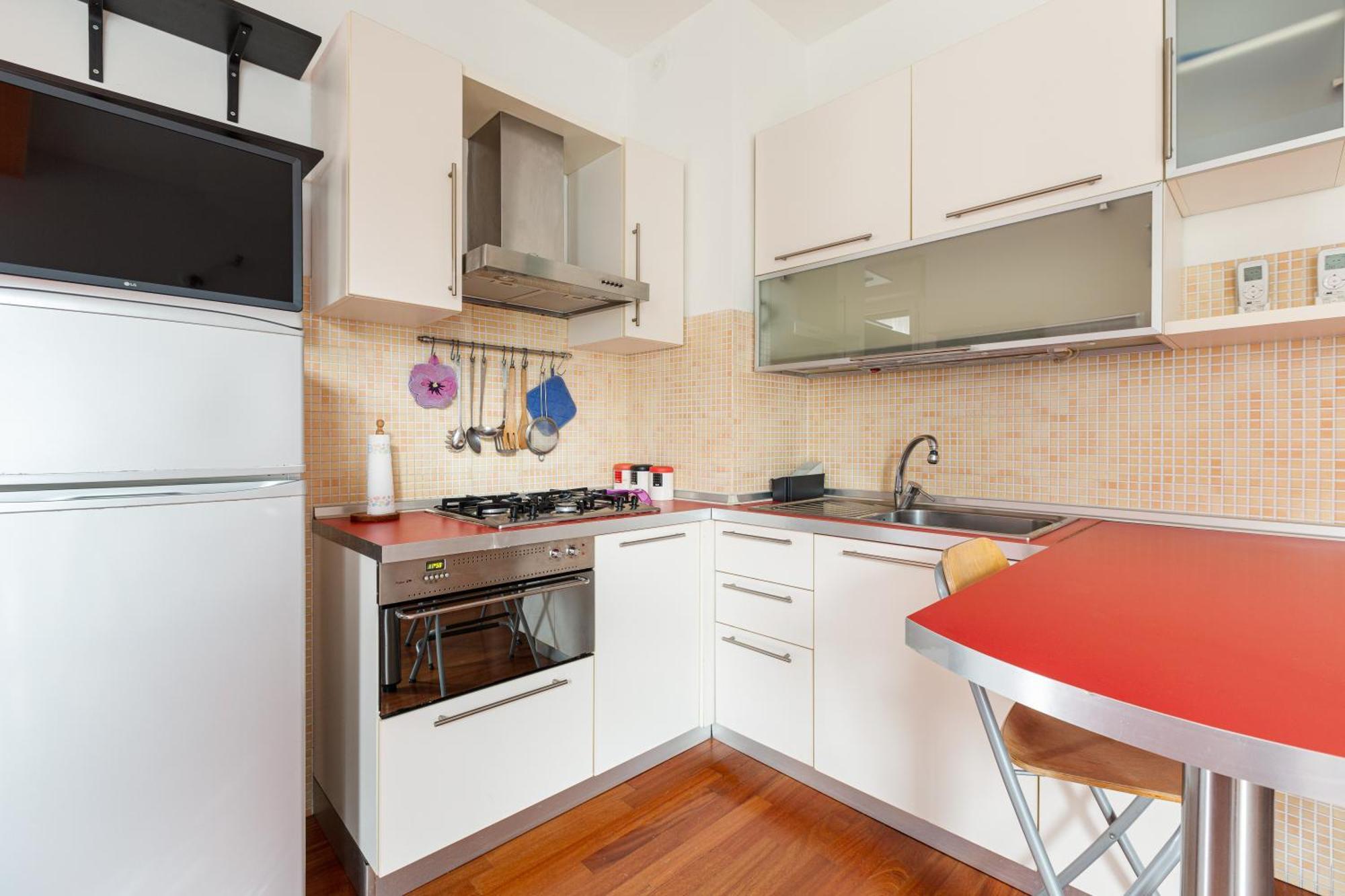 Zara Cozy With Balcony - 250m From M5 Istria * Milano