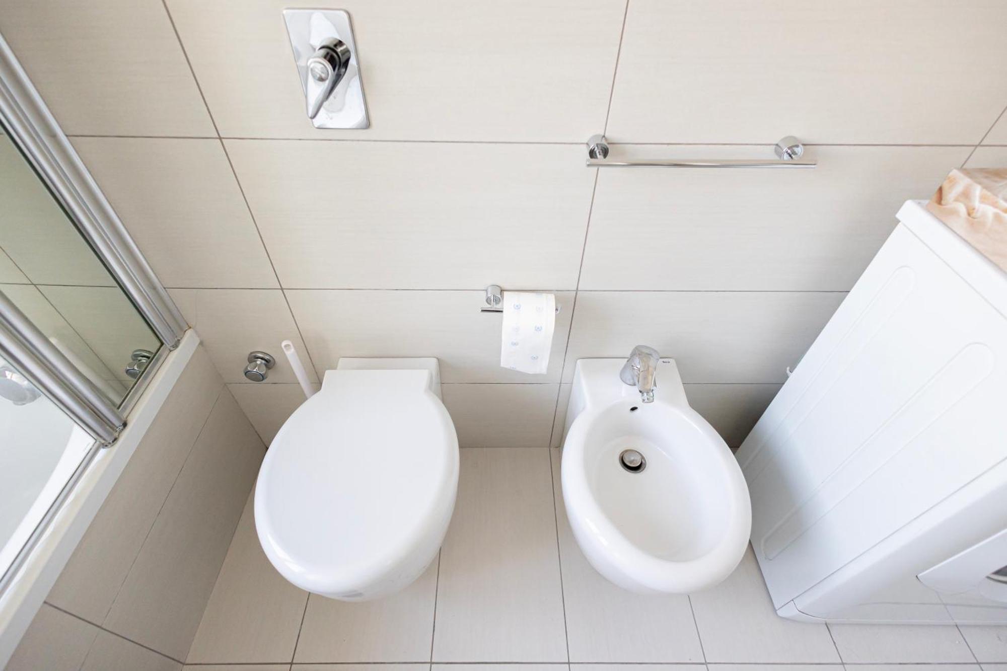 Moderno Bilocale A 400 Metri Dalla Metropolitana Appartamento