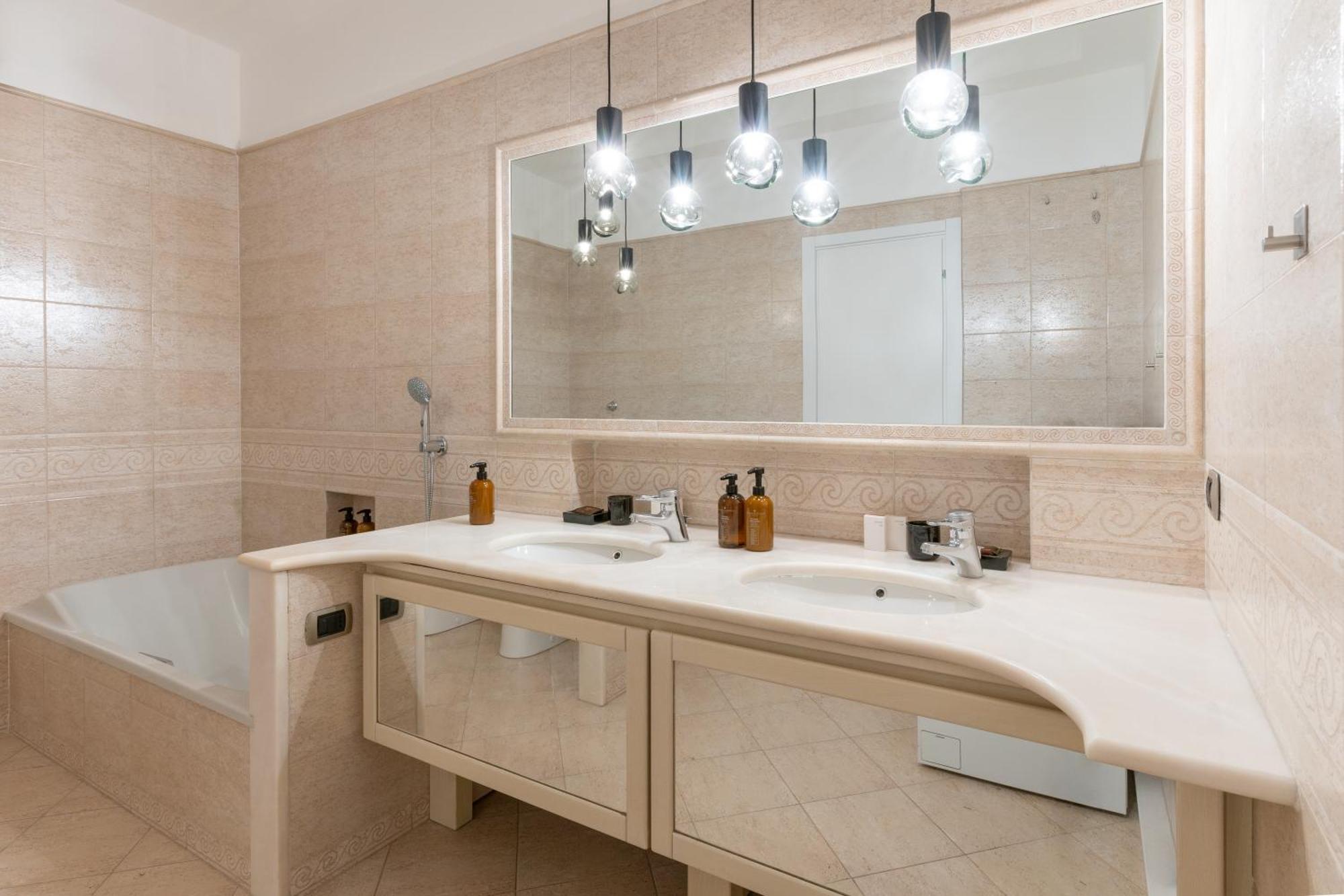 Bmore San Babila - Luxury Near Duomo Milano
