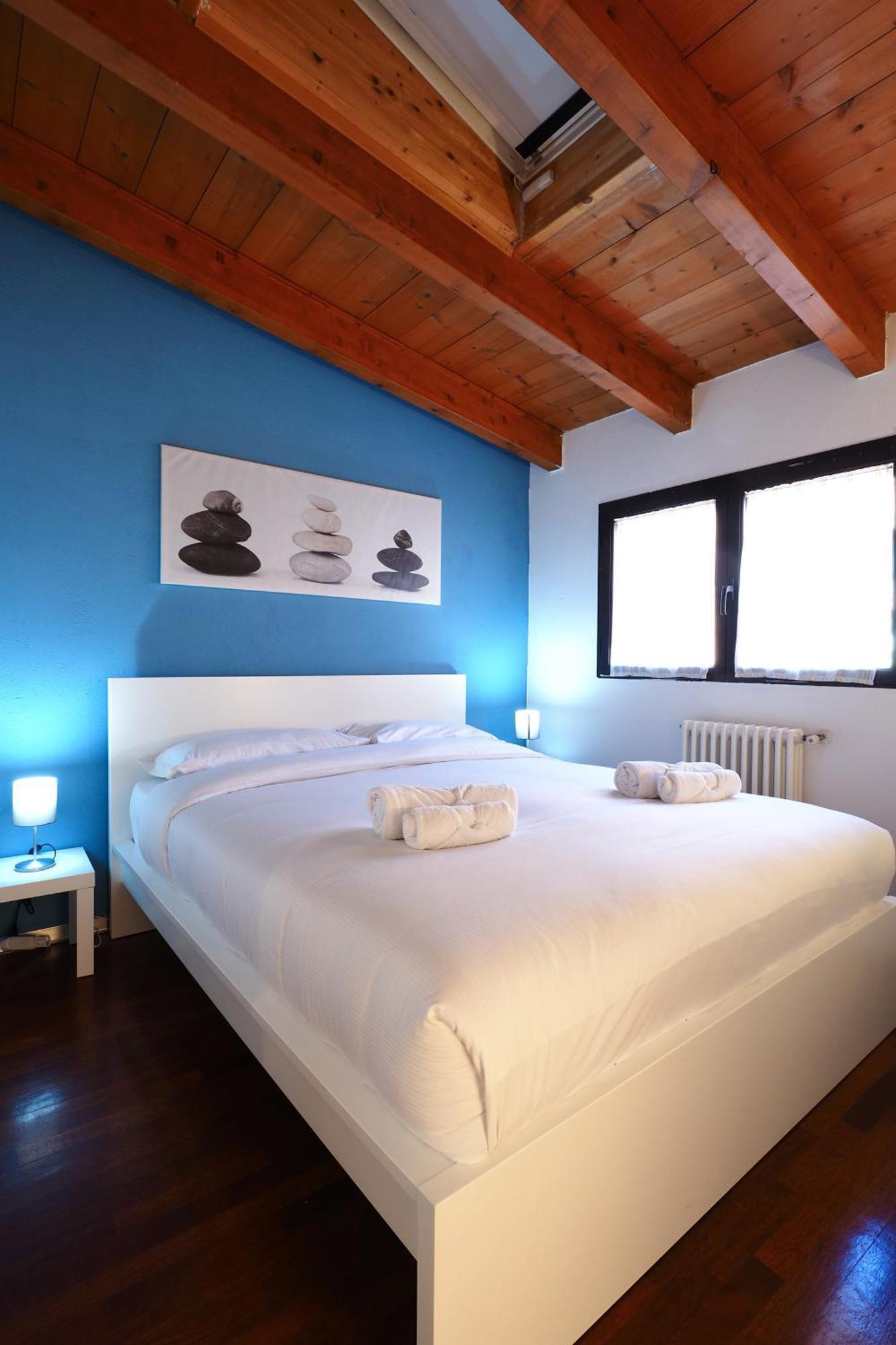 Primopiano - Comune Antico Apartment *