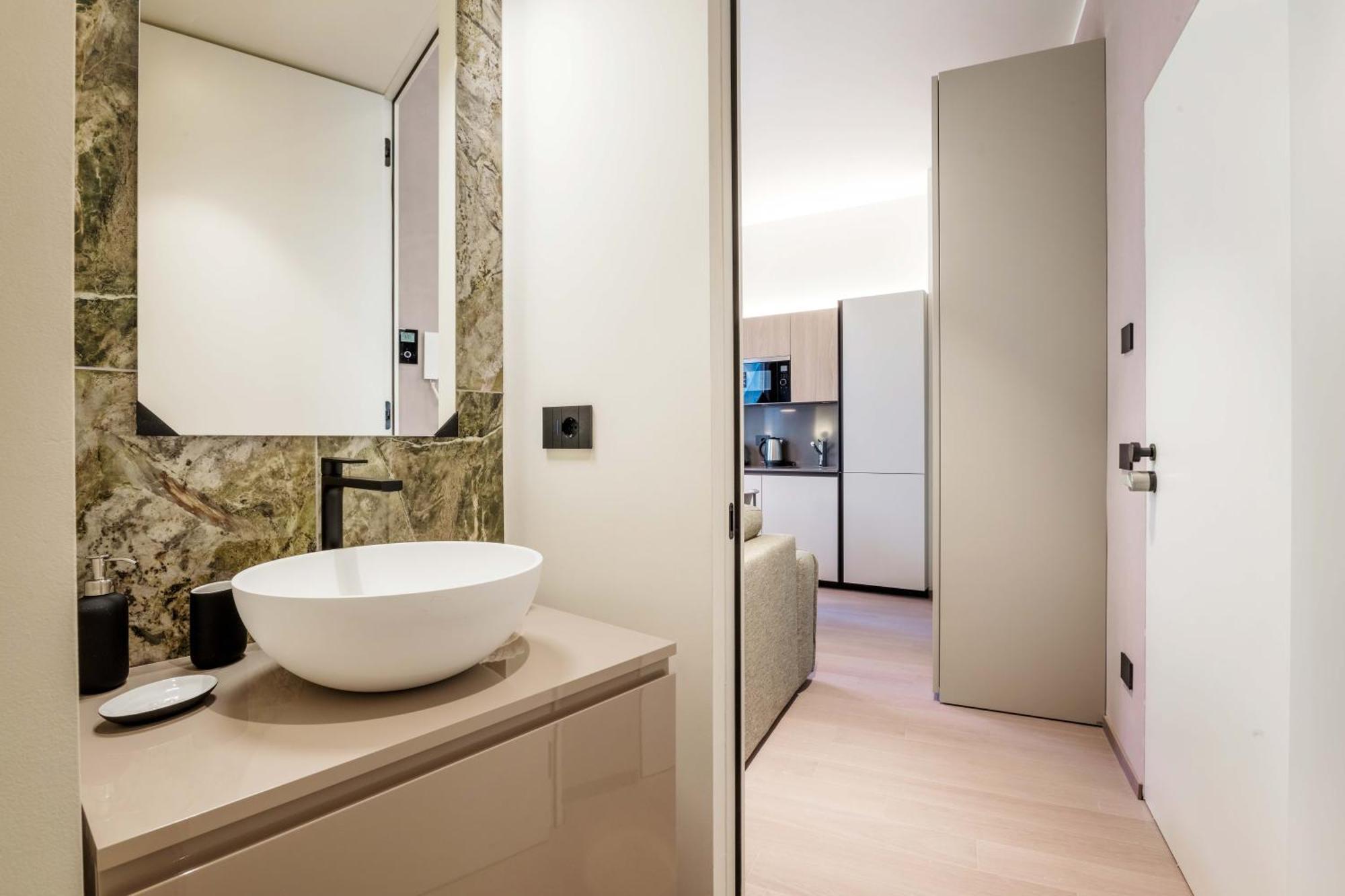 Exclusive Retreat Few Steps From Duomo - Apt 8 Milan