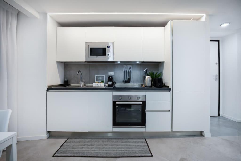 Three-suite With Free Netflix And Fast Wifi Milano