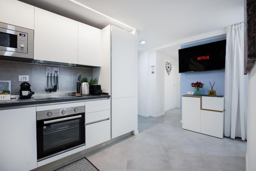 Three-suite With Free Netflix And Fast Wifi Milano