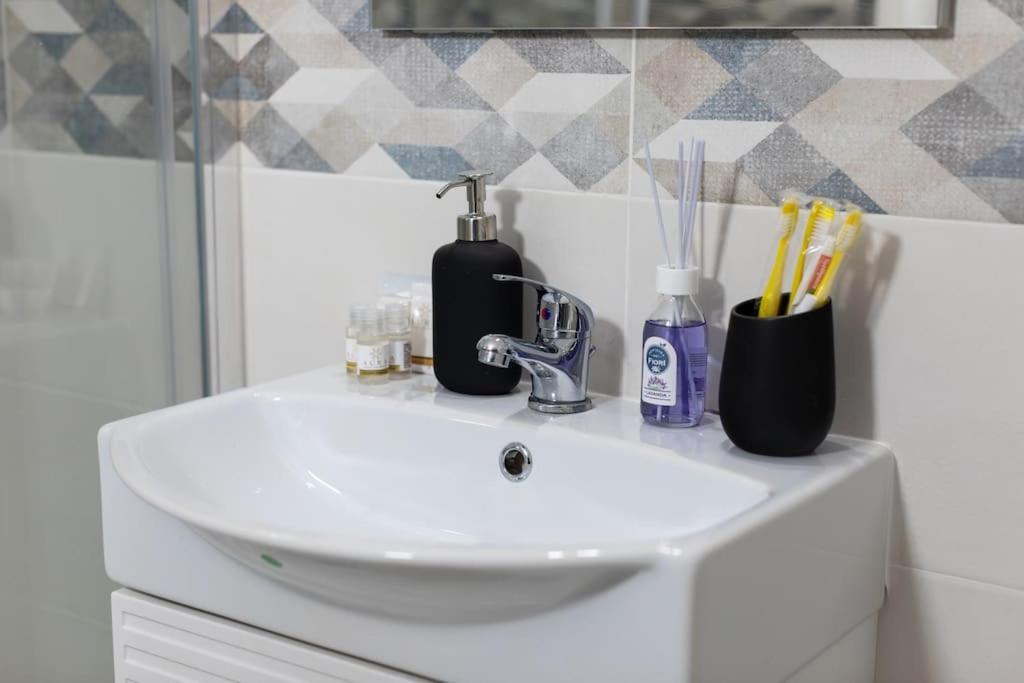 Three-suite With Free Netflix And Fast Wifi Leilighet Milano