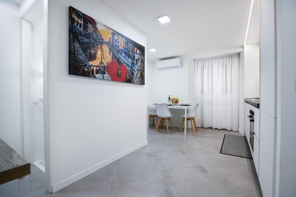 Three-suite With Free Netflix And Fast Wifi Milano