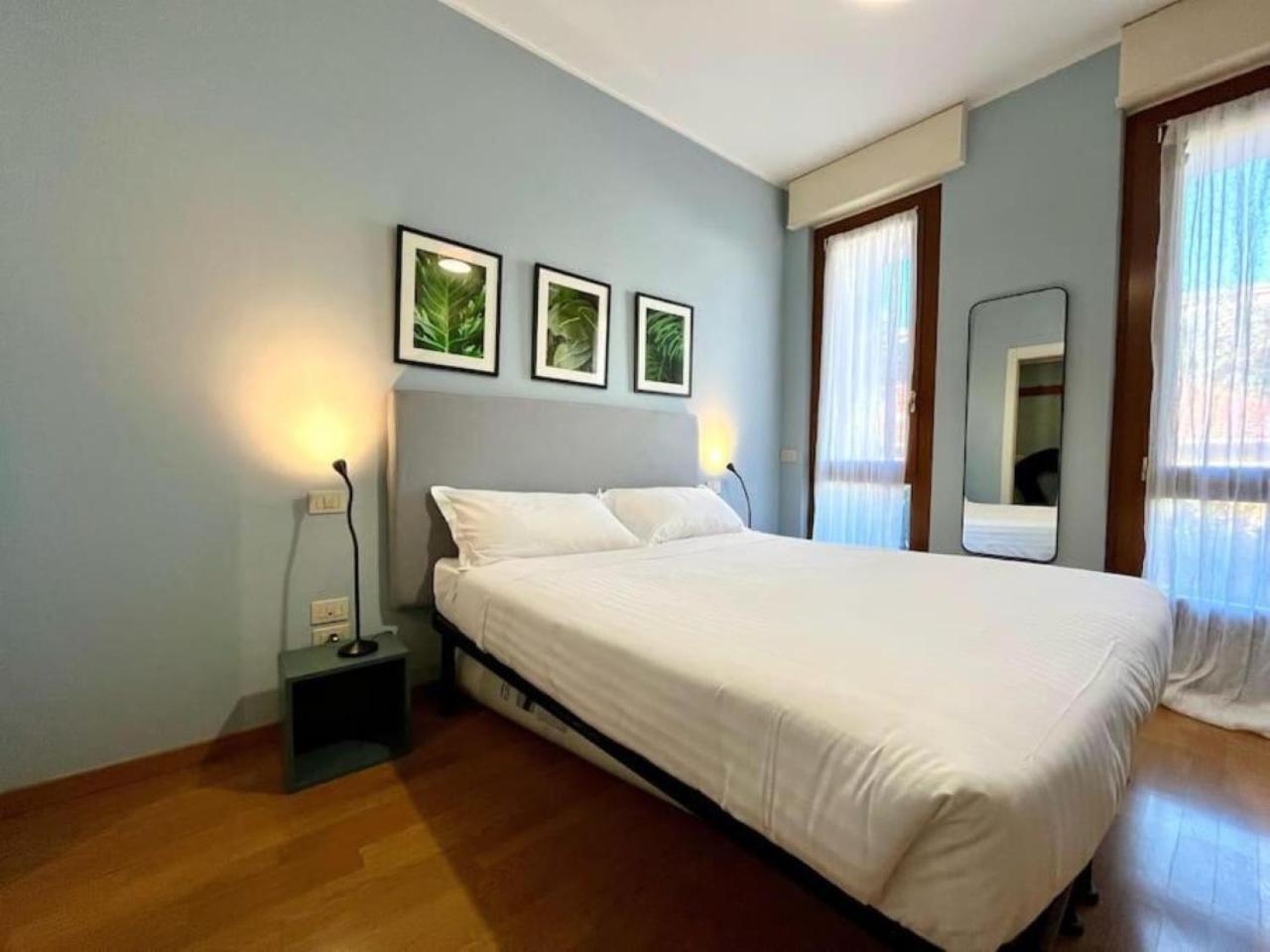 Apartment Maison Bleue- Romantic Flat,apt Near M1 -duomo 2 Fermate -centro Mailand