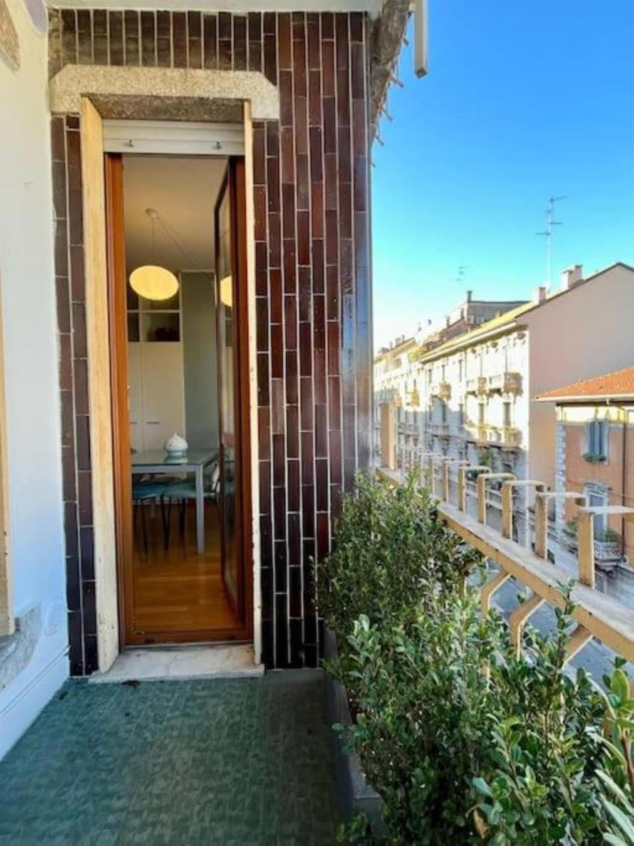 Maison Bleue- Romantic Flat,apt Near M1 -duomo 2 Fermate -centro Apartment Mailand