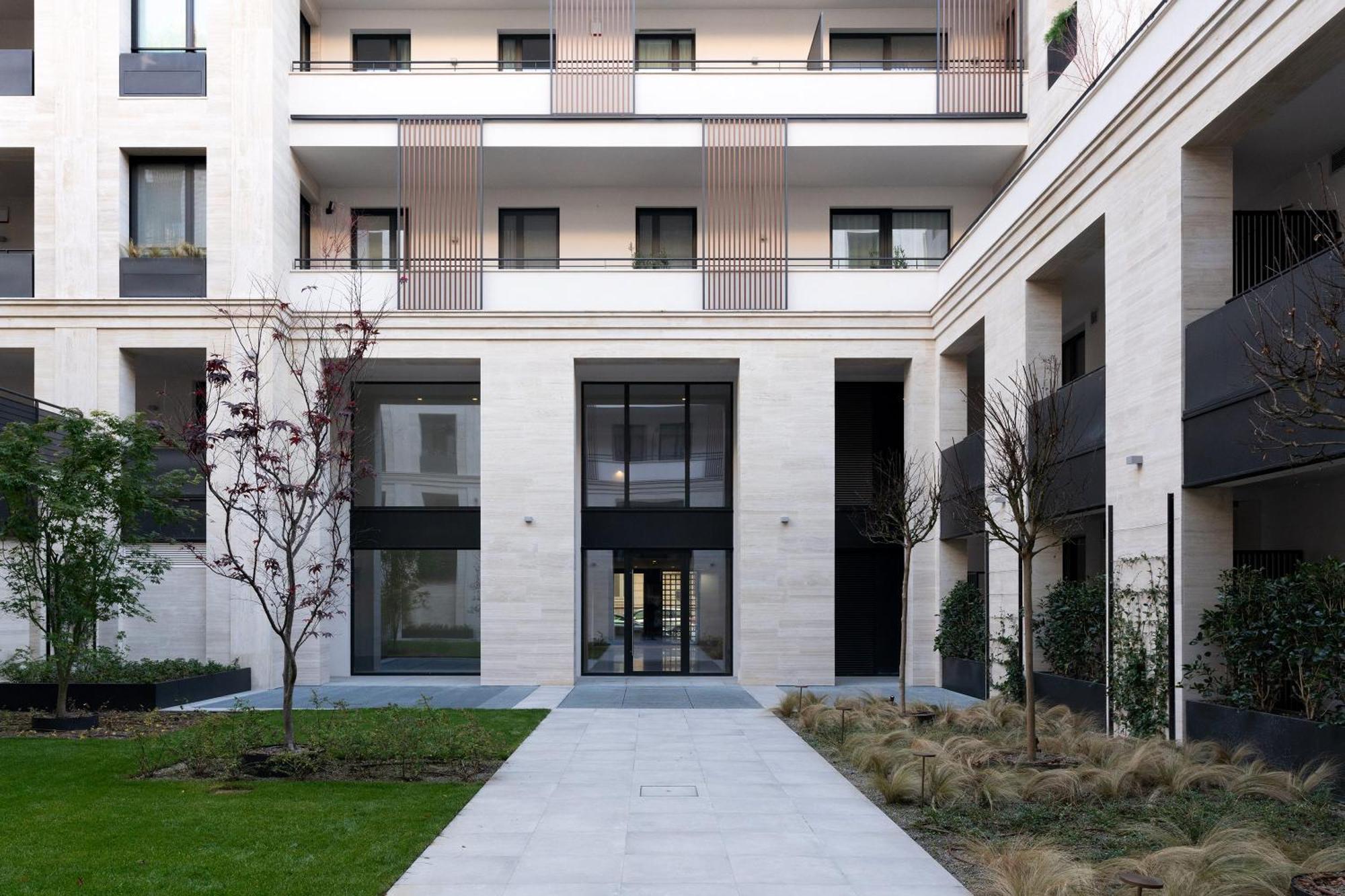 Santa Tecla Living Washington Building
