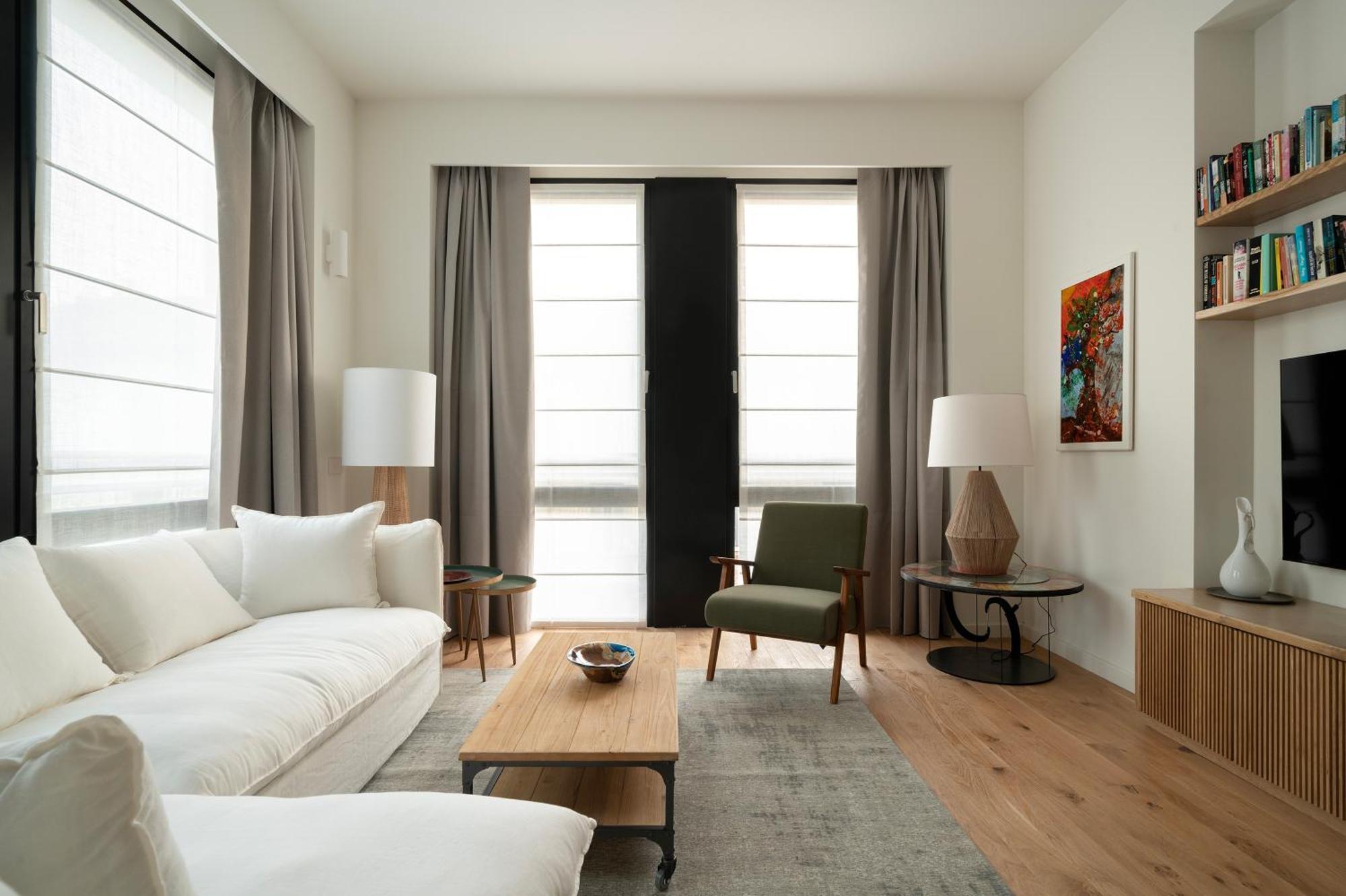 Santa Tecla Living Washington Building * Milan