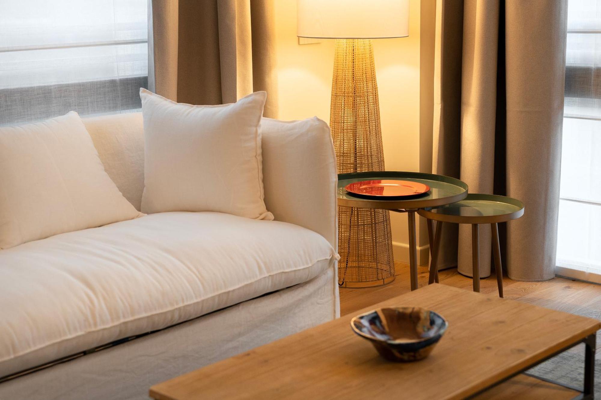 Santa Tecla Living Washington Building *