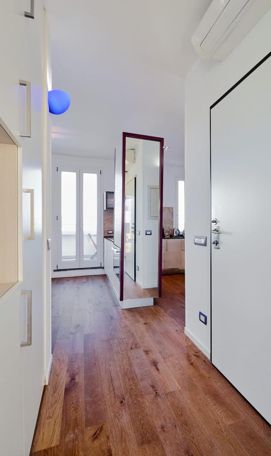 5-days In Apartment *