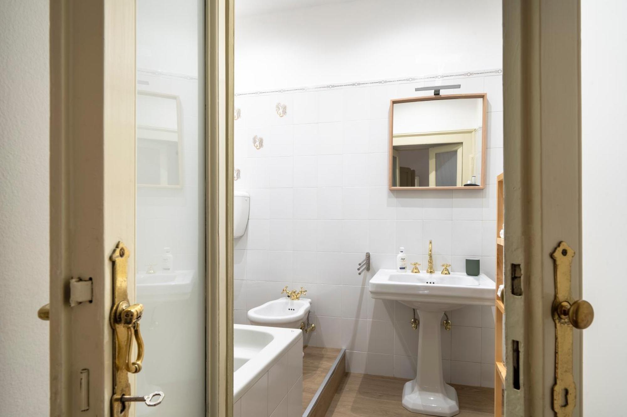 Private And Bathroom Porta Venezia Guest house