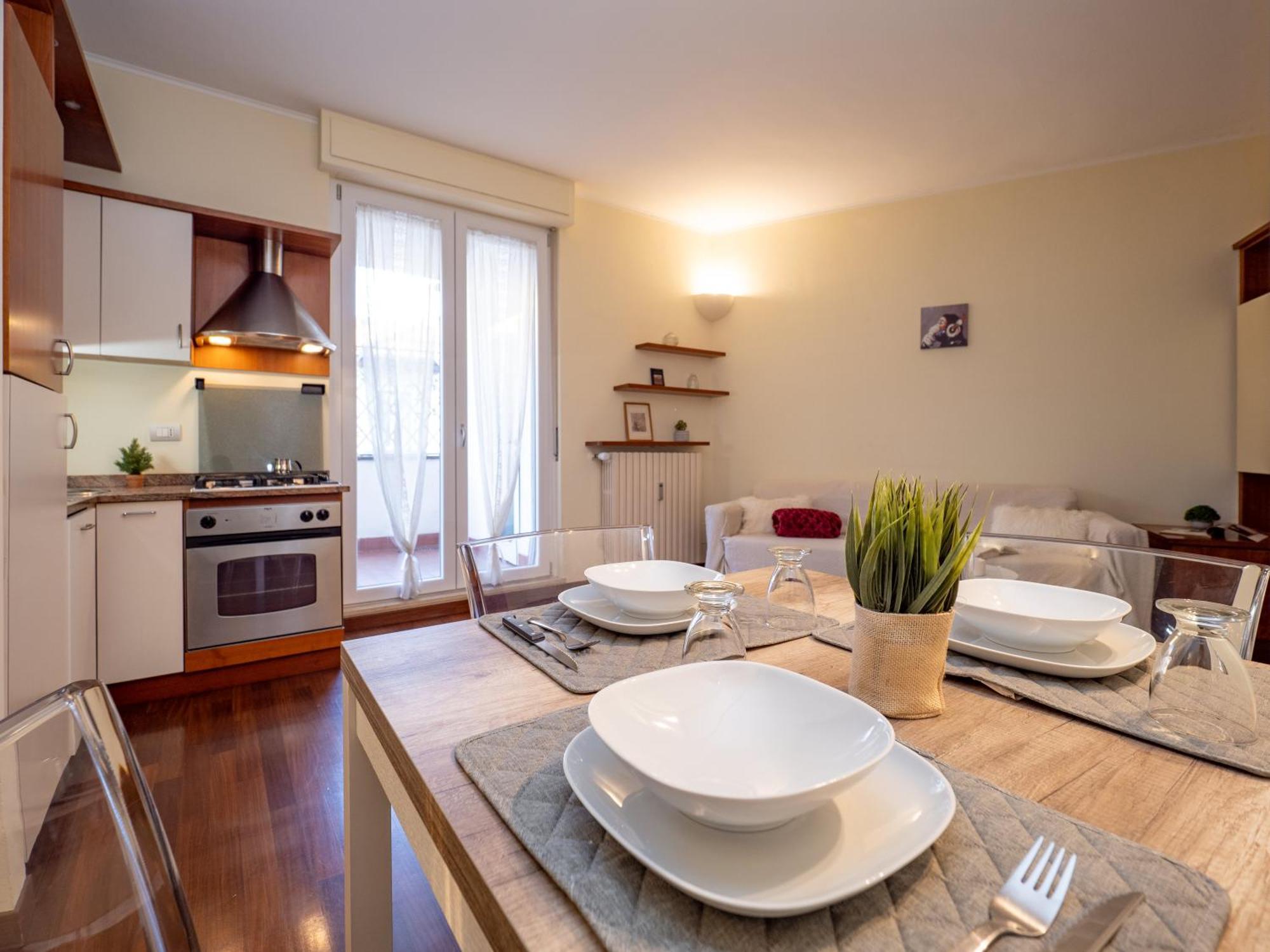Flat In Center With Terrace, Near Garibaldi Fs * Milaan