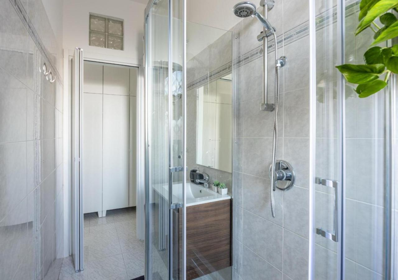 City Life - Fiera Strategic Flat - A/c & Wi-fi * Milano