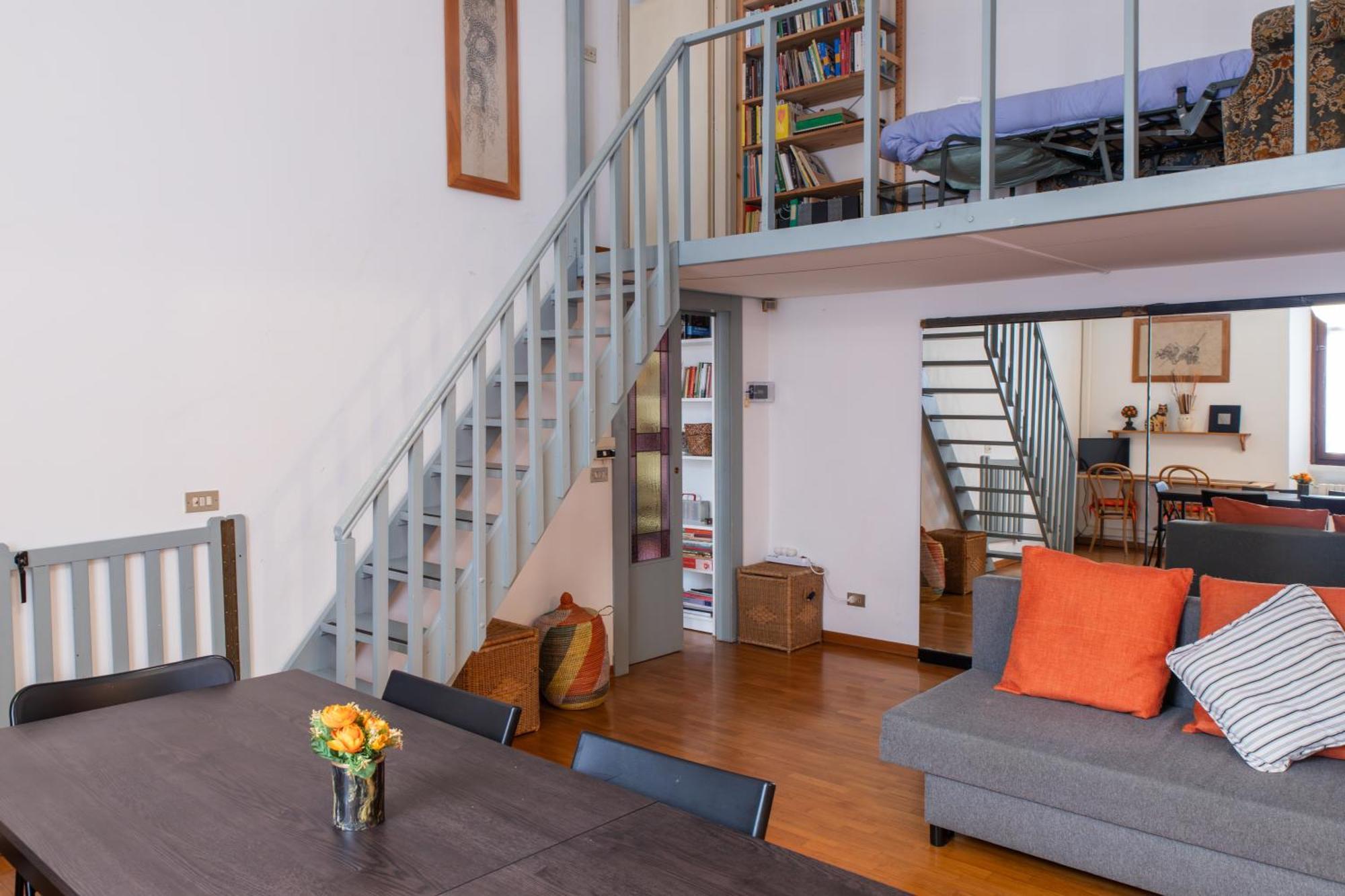 Central Station And Duomo - Spacious Loft Apartment