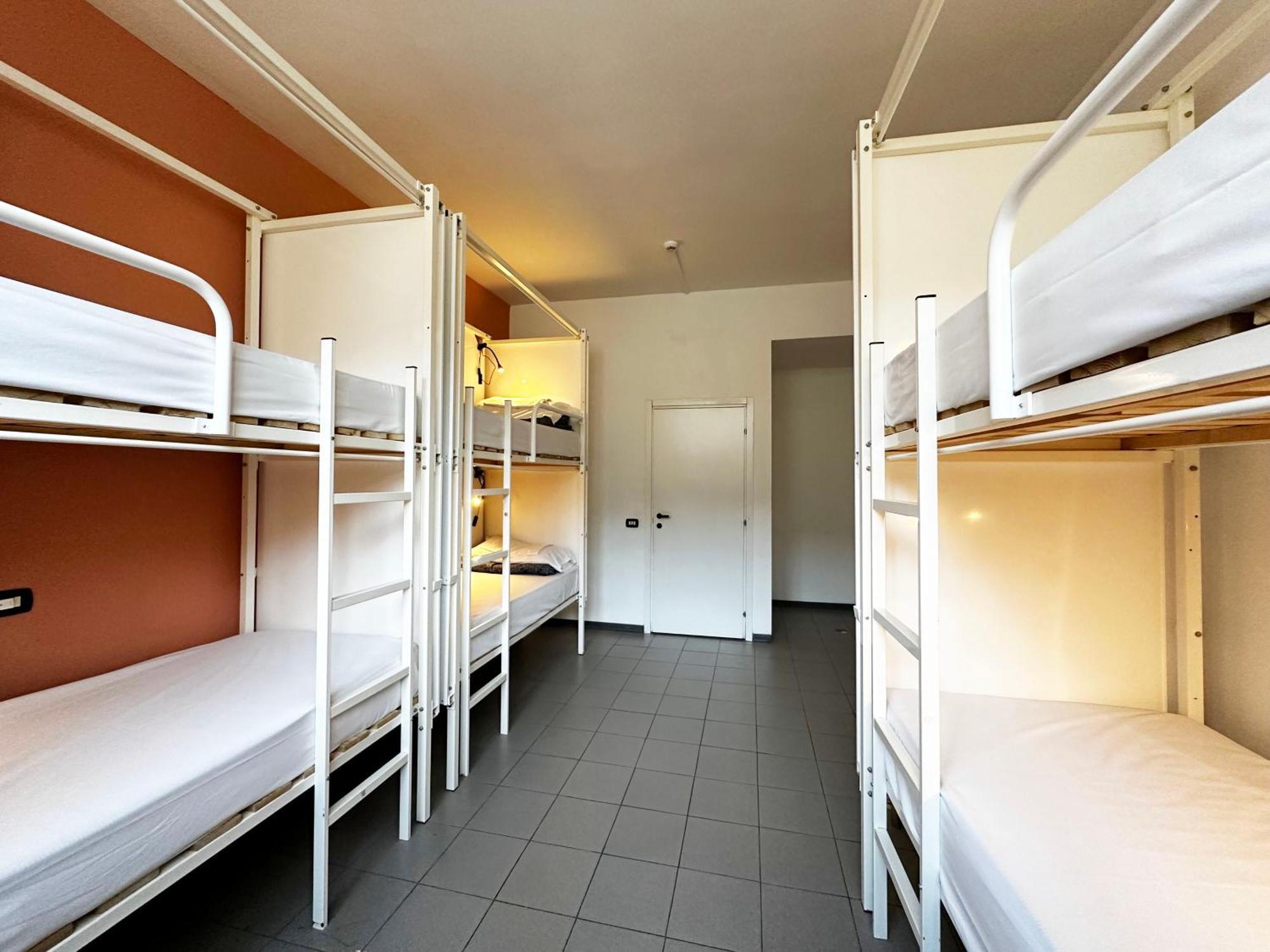 Mio Hostel *