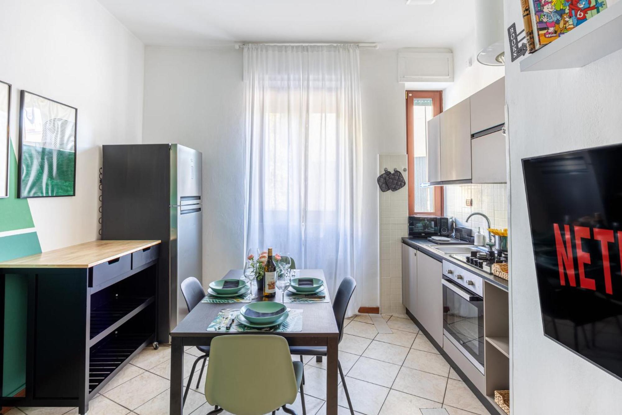 Elegant Citylife Apartment- Metro Access - Double *