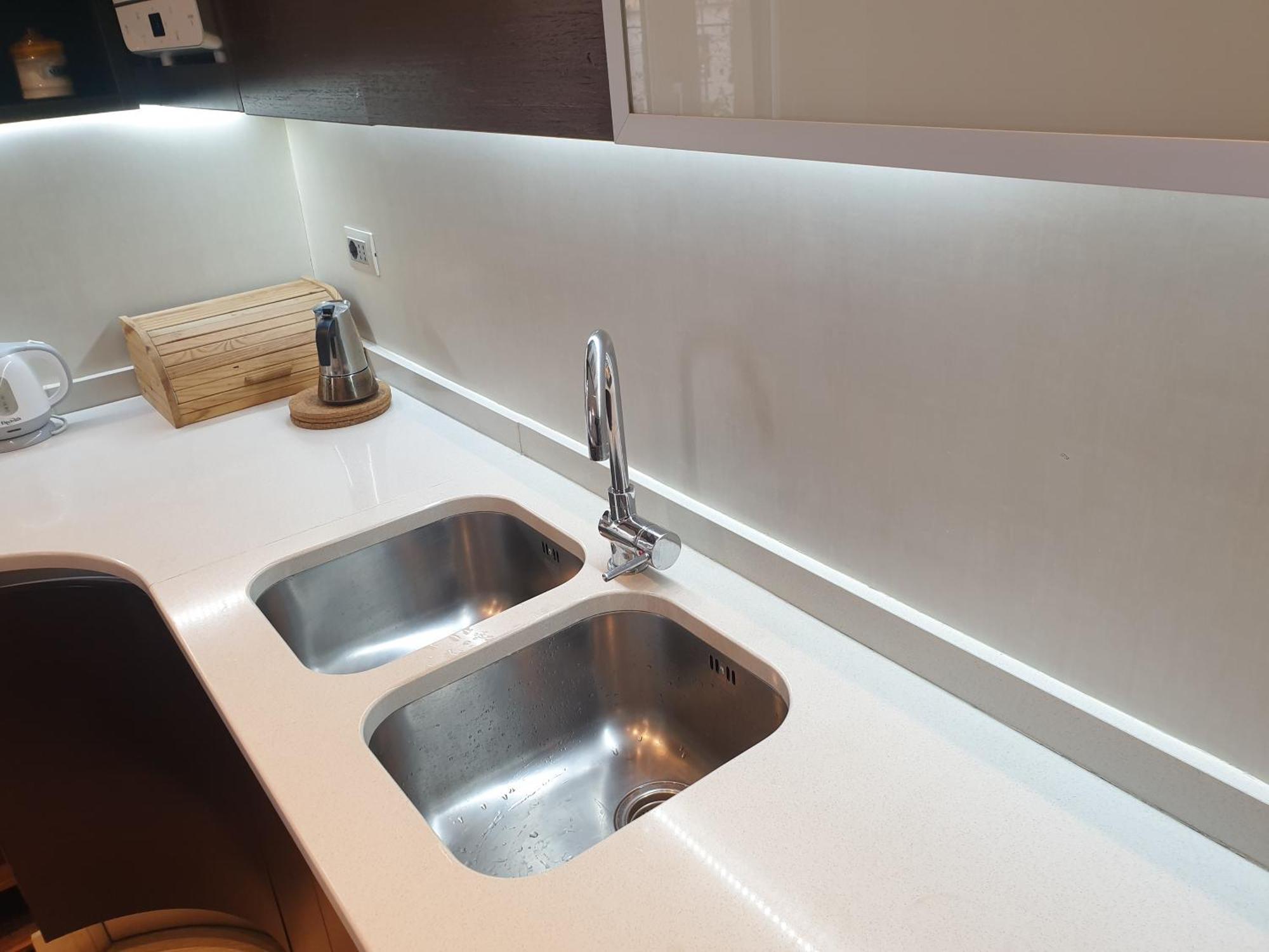Your Lovely Home, Porta Venezia-1 Queen Bed, 3 Single Beds, 1 Sofa Bed- Apartment Mailand