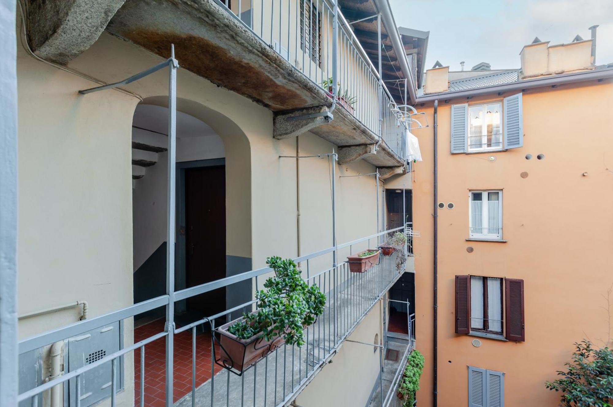 Sant Ambrogio Lovely Flat *