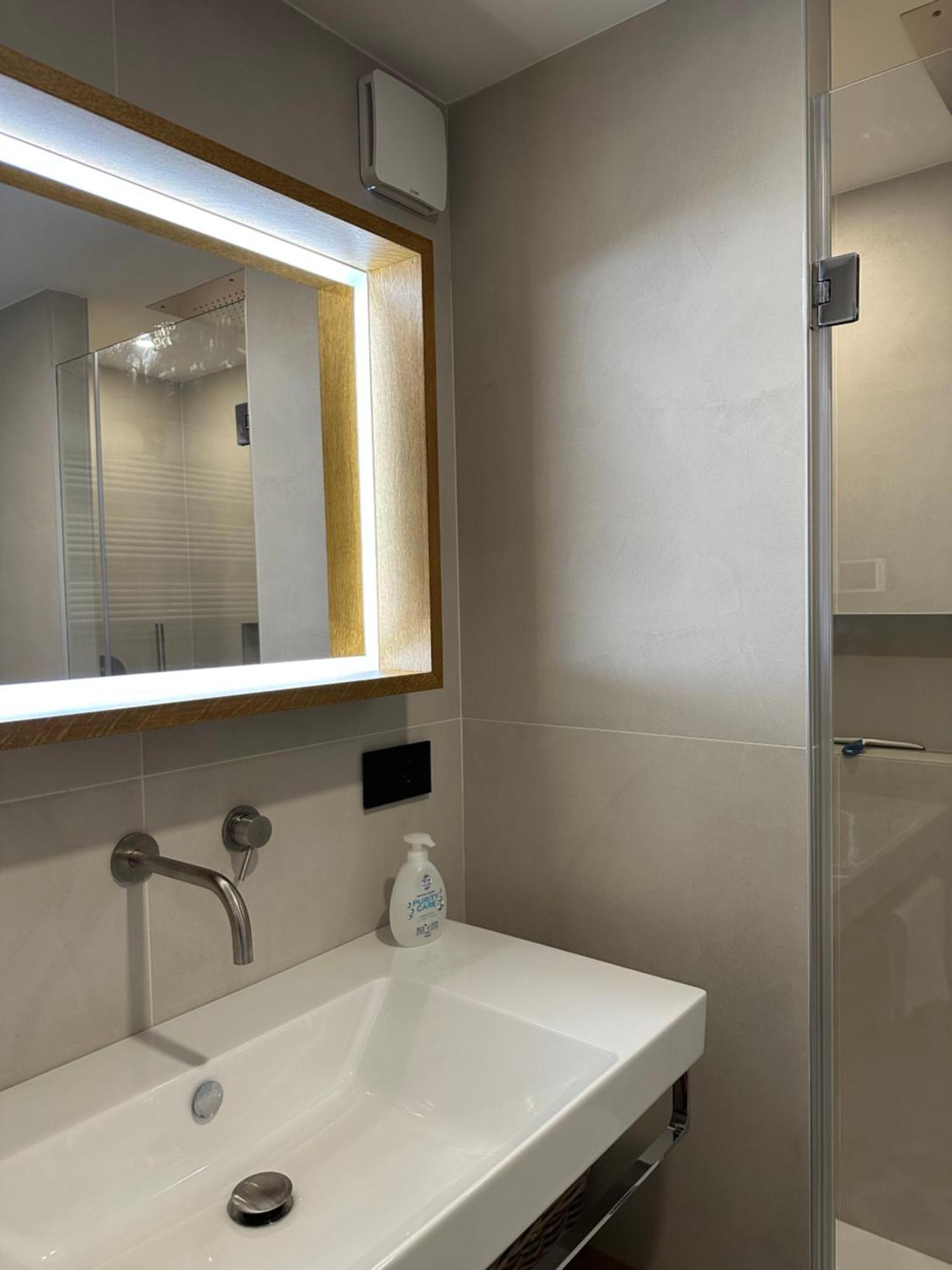 Legacy Of Milan, A Stylish Mini Loft Apartment