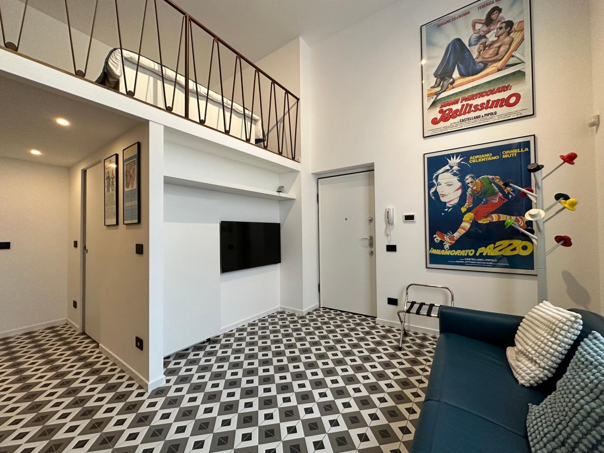 Legacy Of Milan, A Stylish Mini Loft Apartment *