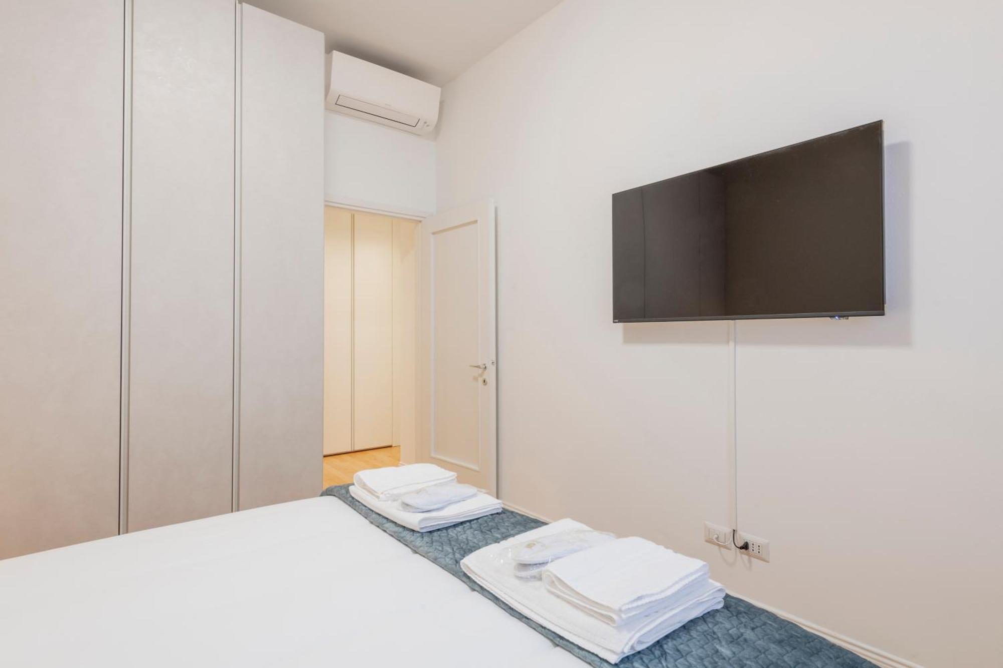Royal Porta Ticinese Apartment