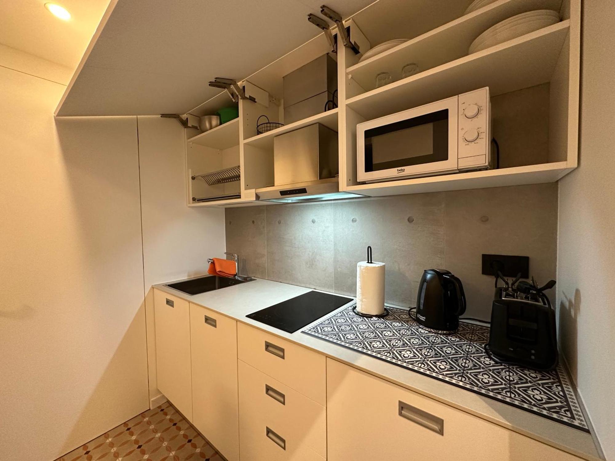 Flavors Of Milan, A Stylish Mini Loft Apartment