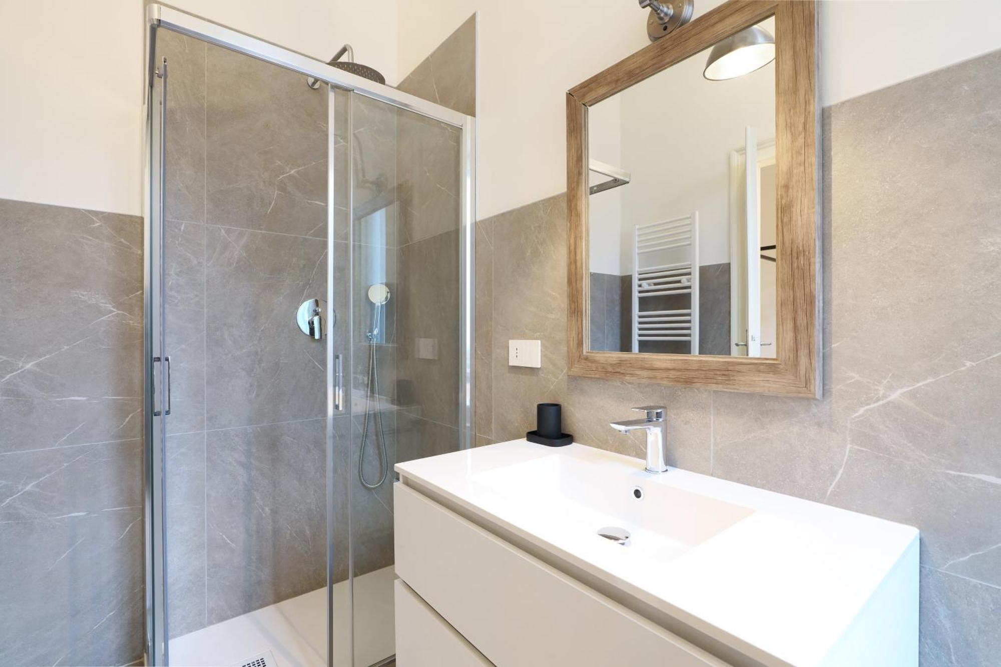 Adelaide Elegant * Mailand