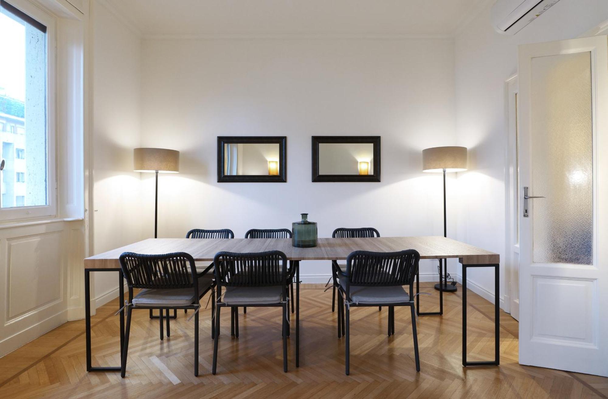 Adelaide Elegant Apartment Mailand