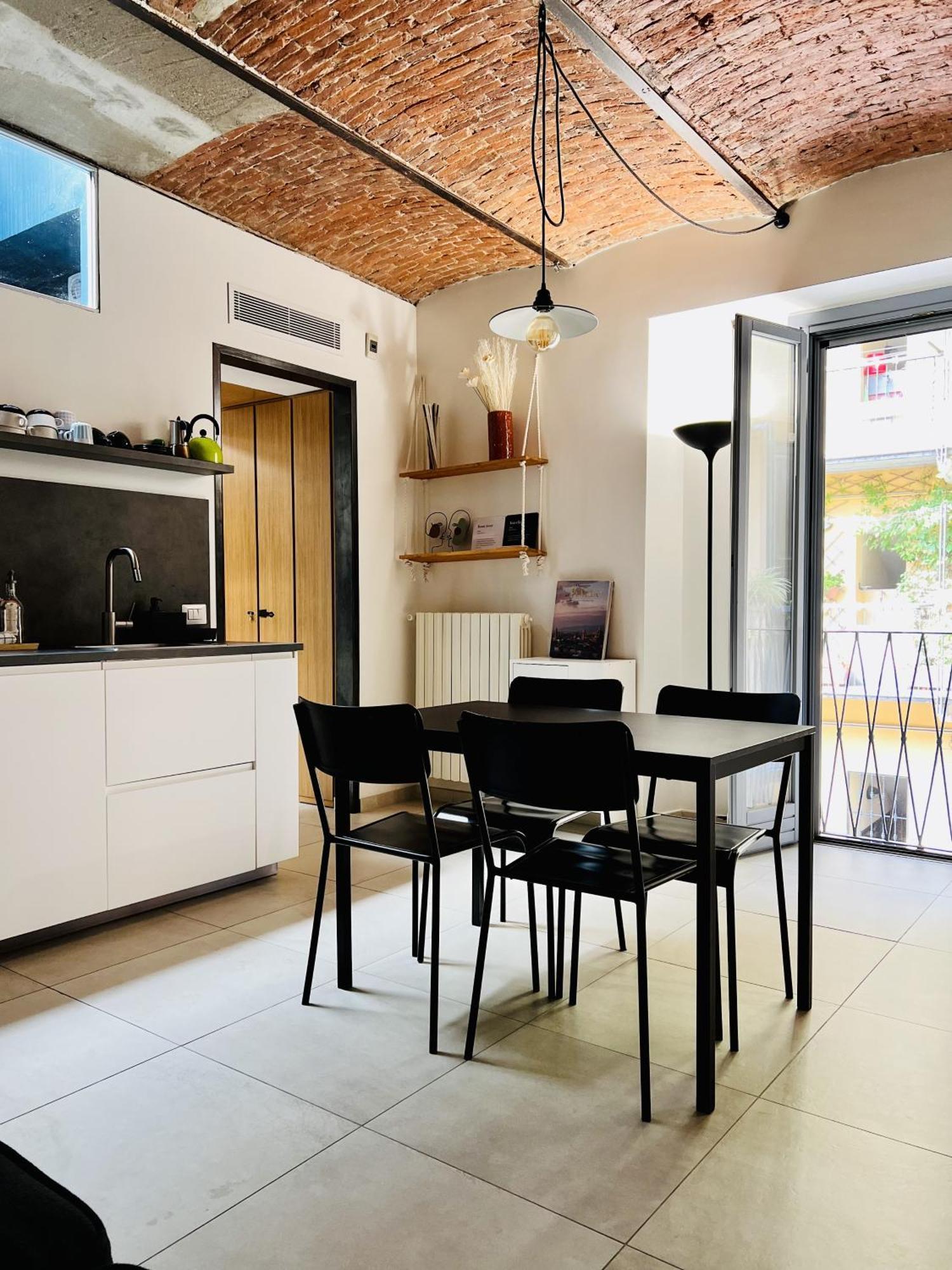 Bilocale Su Corte Milanese Apartment