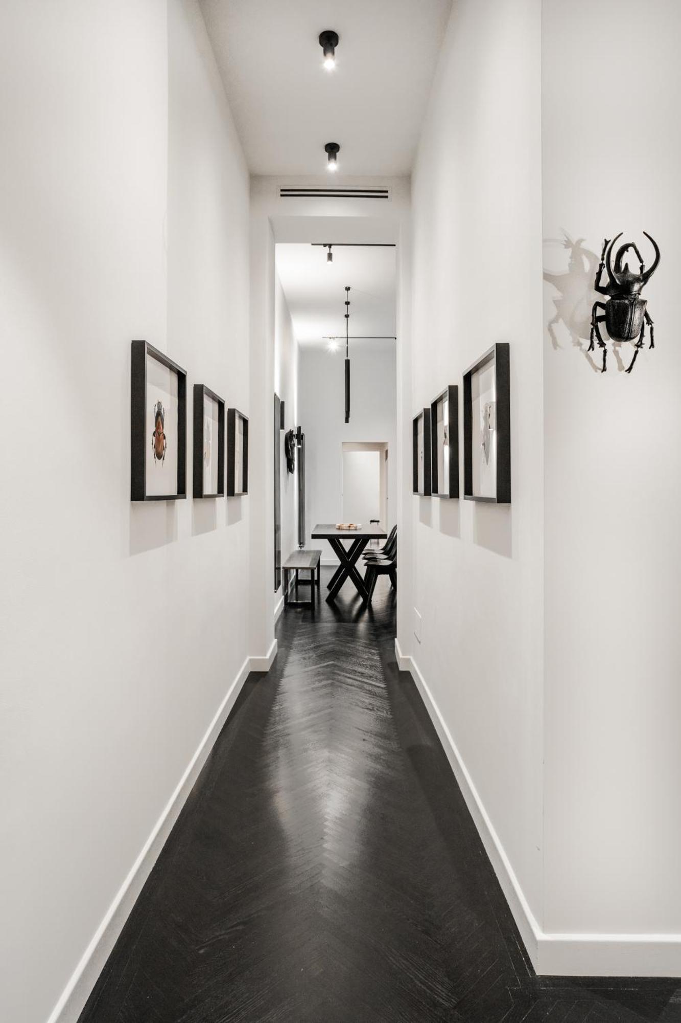 Minimal Pv Apartment Mailand